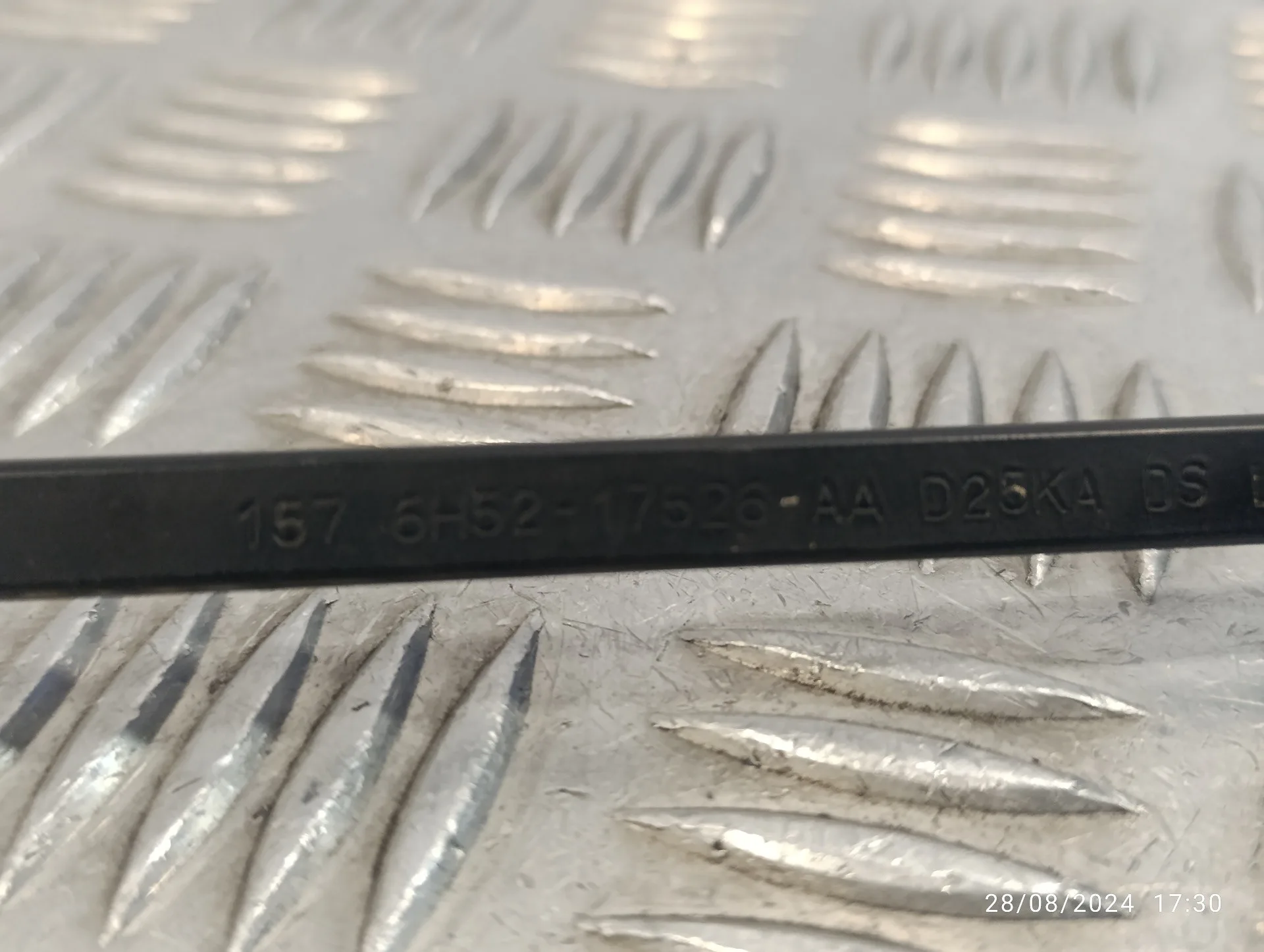 Brazo Limpia Delantero Izquierdo para Land Rover Freelander (Lr2)