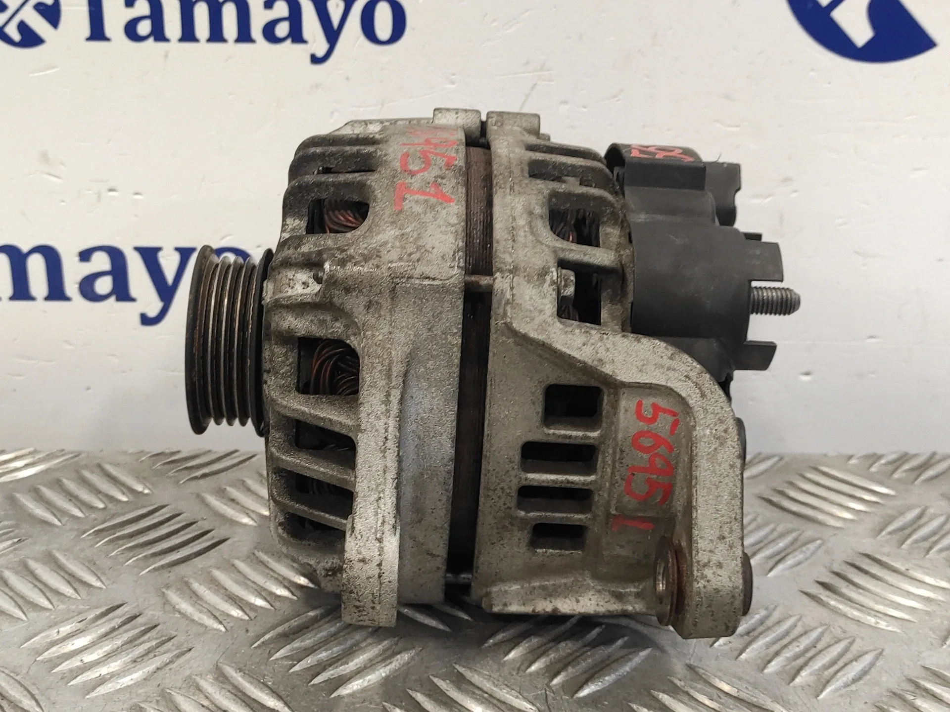 Alternador para Nissan Micra (K12E)