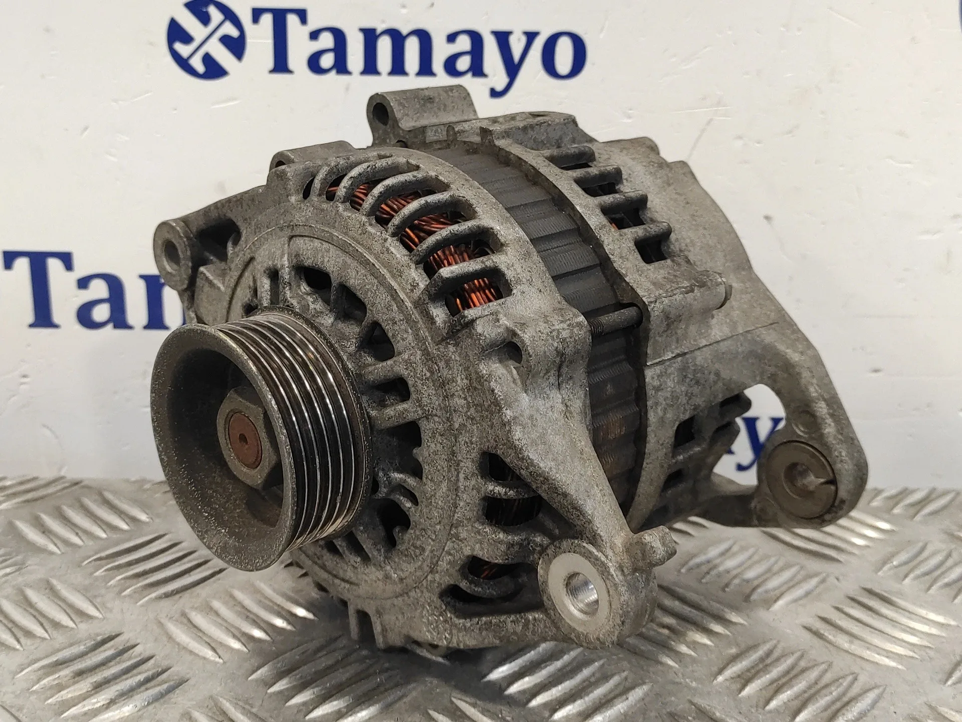 Alternador para Nissan Almera (N16/E)