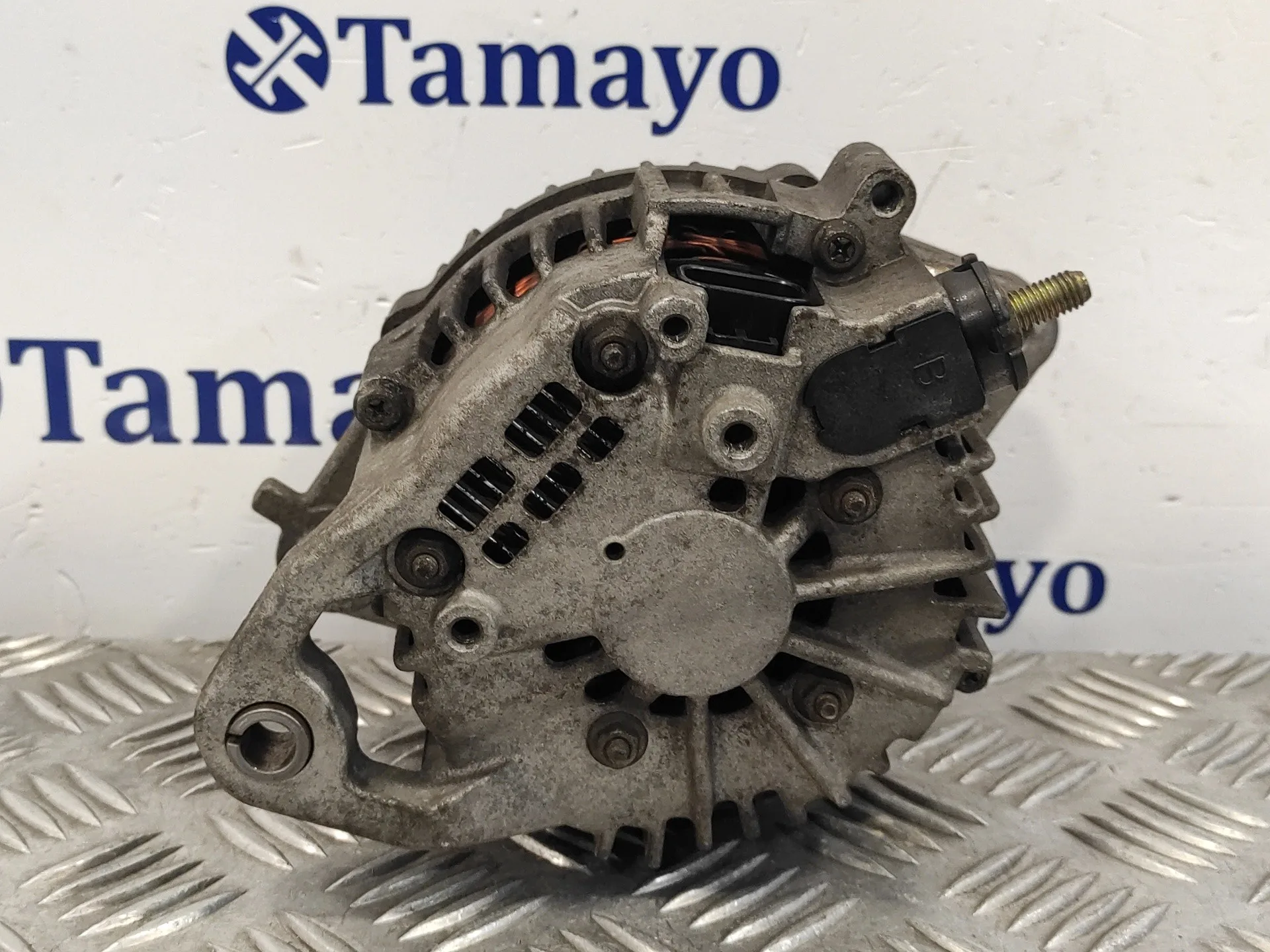 Alternador para Nissan Almera (N16/E)