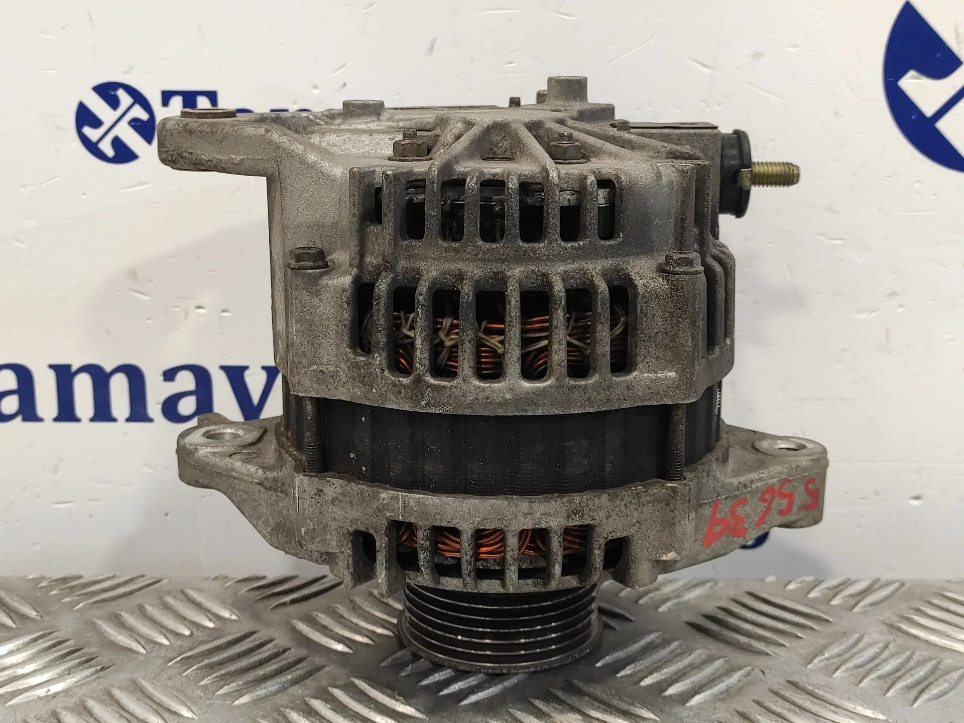 Alternador para Nissan Almera (N16/E)