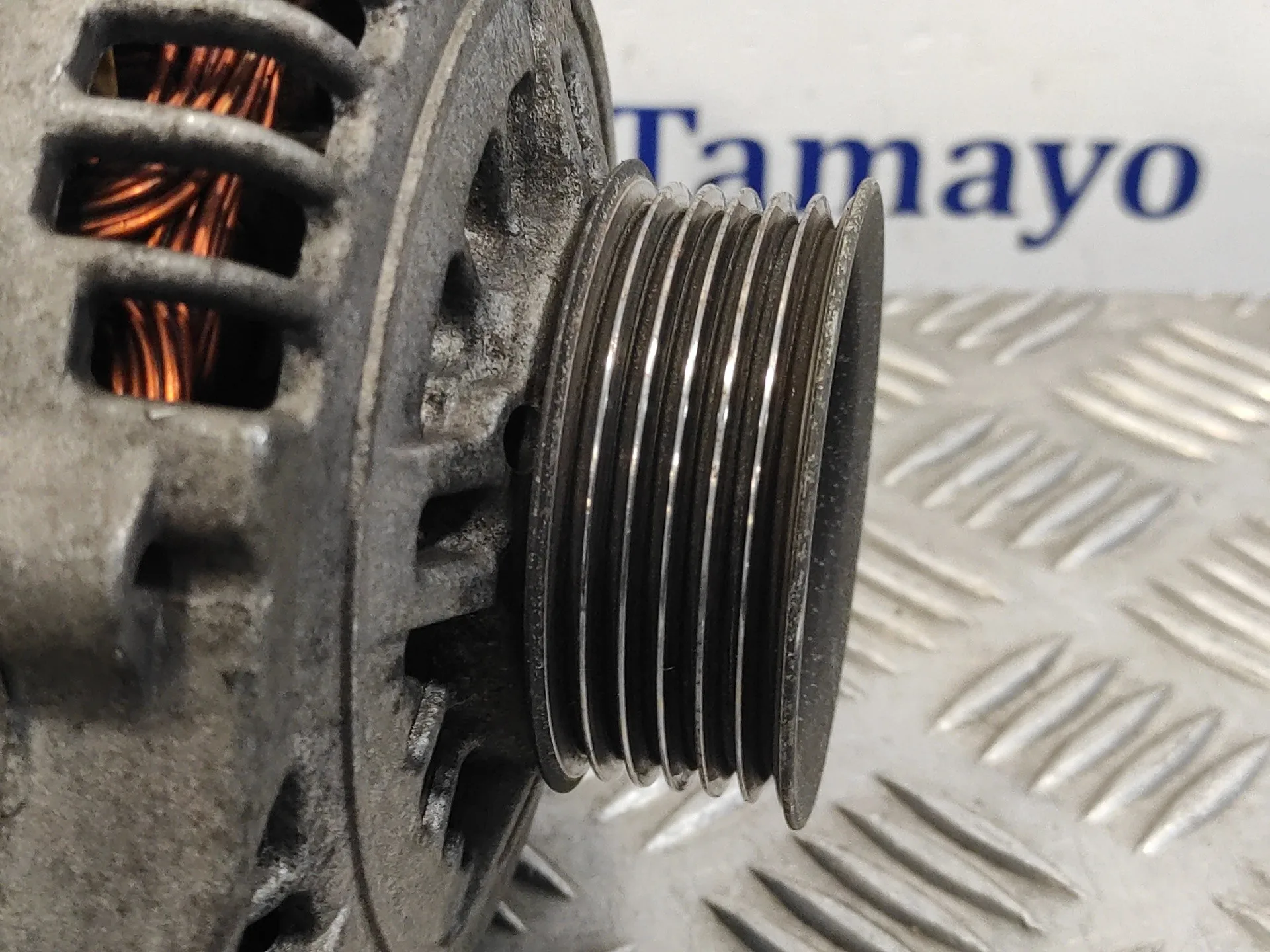 Alternador para Nissan Almera (N16/E)
