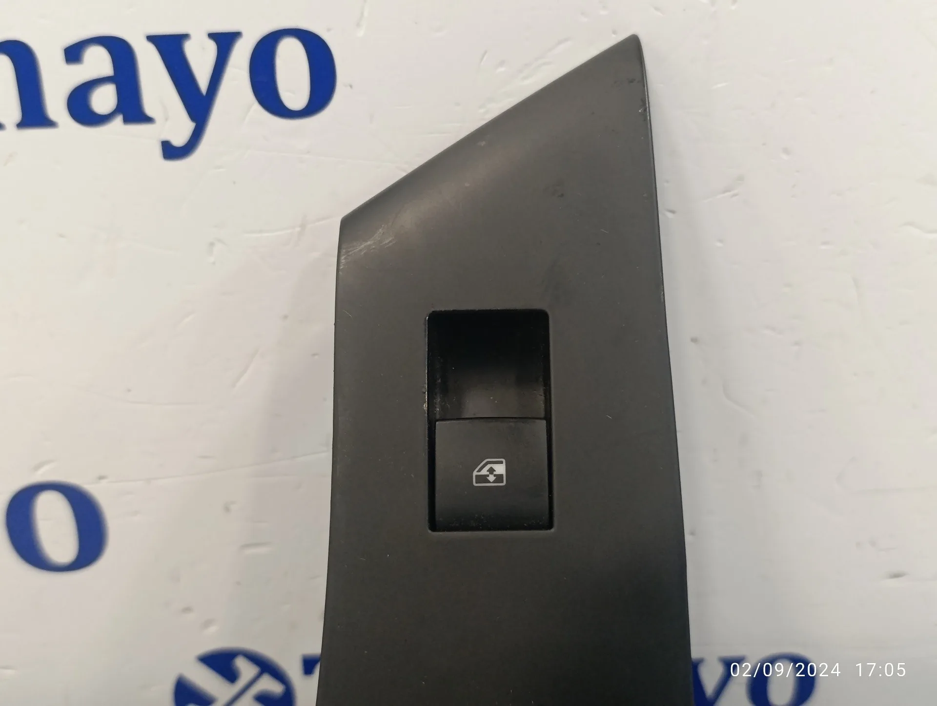 Mando Elevalunas Delantero Derecho para Opel Astra J Lim.