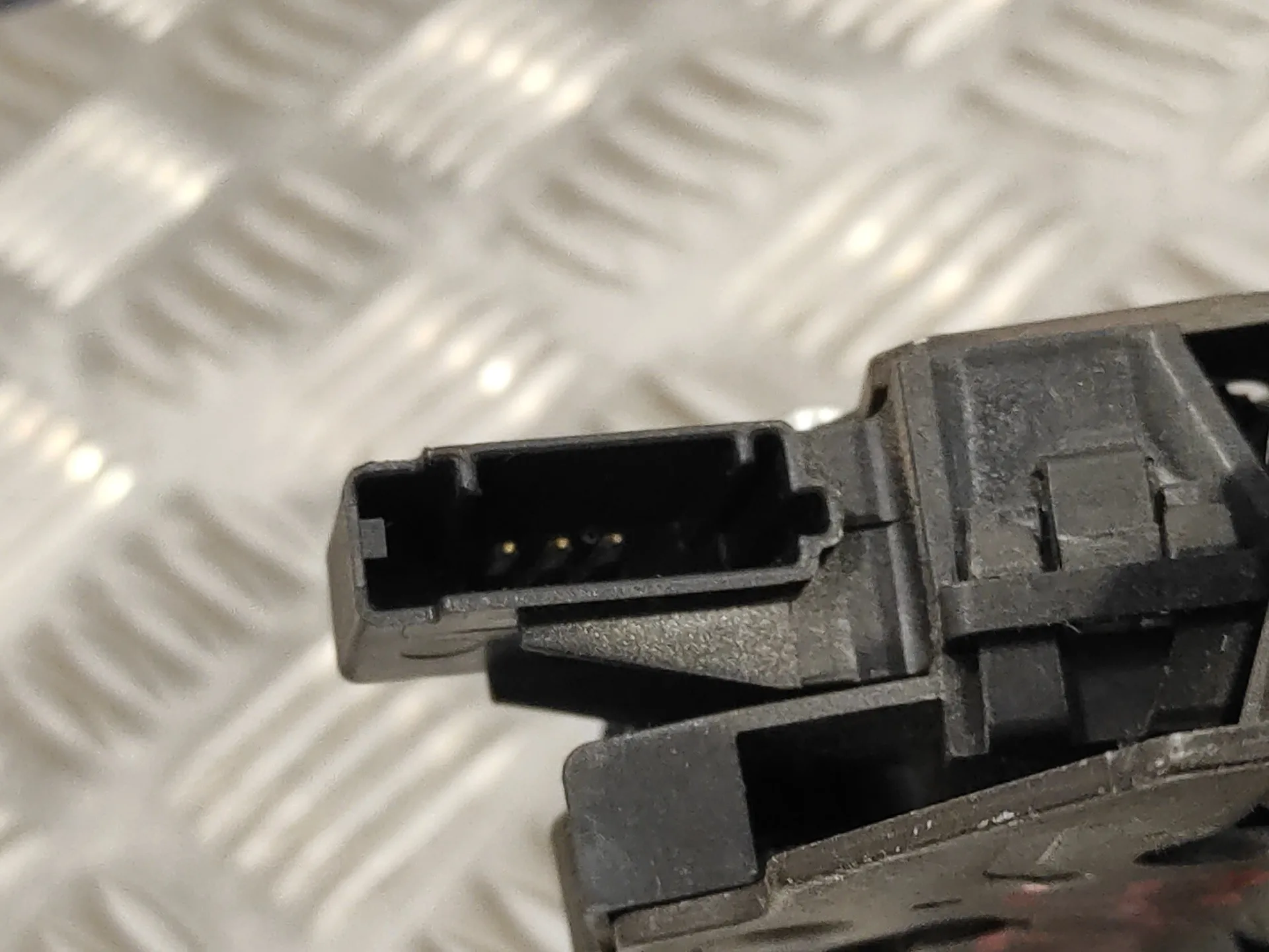 Cerradura Maletero / Porton para Opel Astra J Lim.