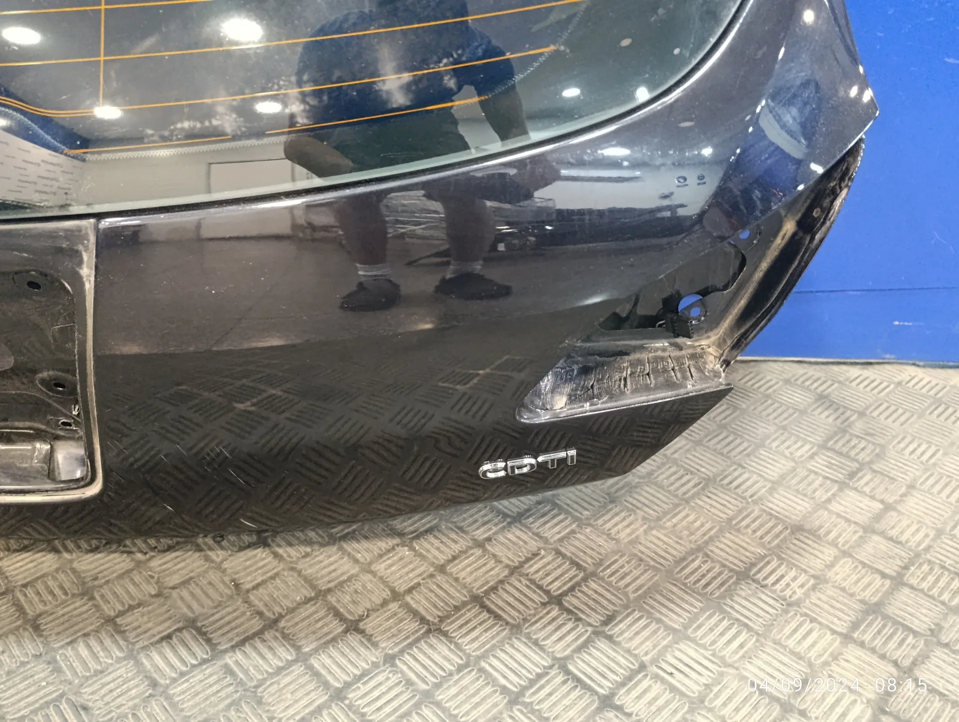 Porton Trasero para Opel Astra J Lim.