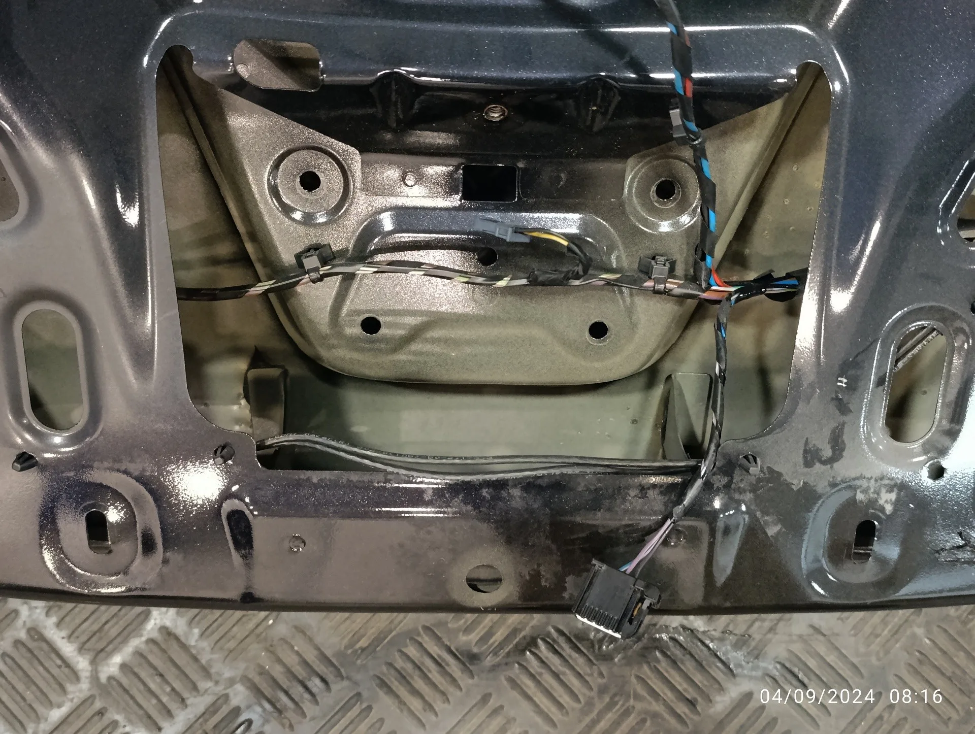 Porton Trasero para Opel Astra J Lim.