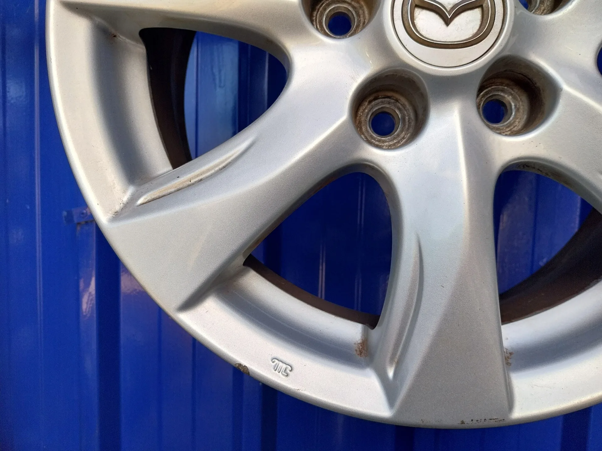 Llanta para Mazda 3 Lim. (Bl)