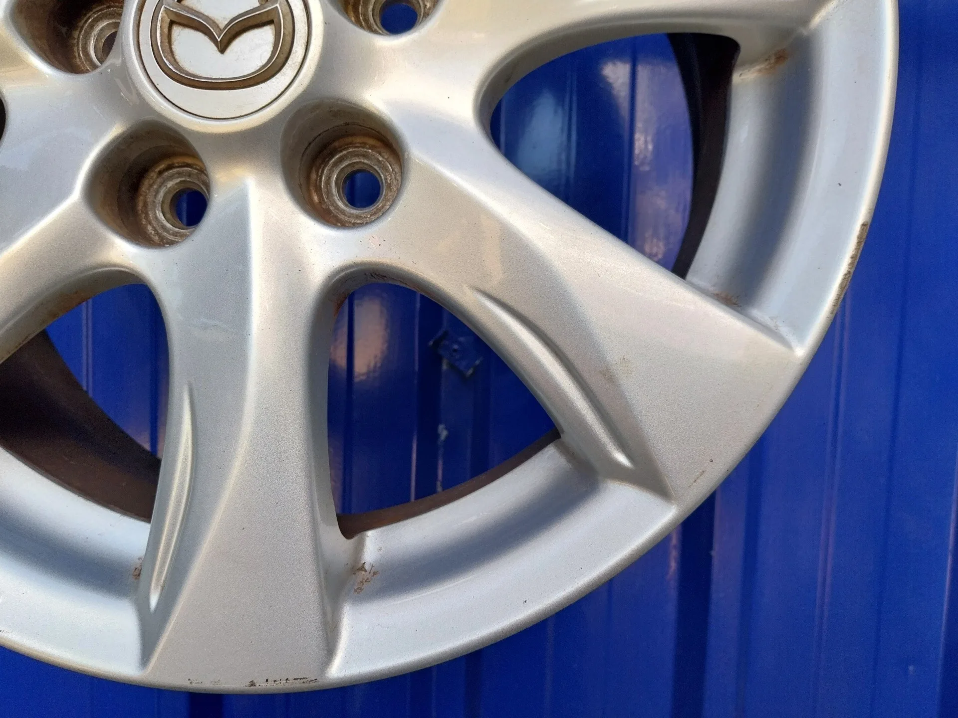 Llanta para Mazda 3 Lim. (Bl)