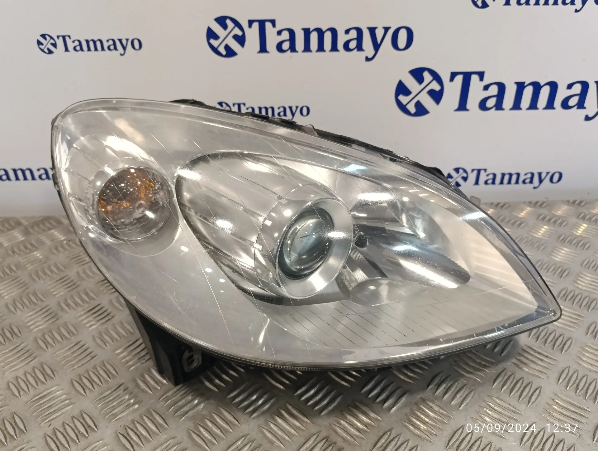 Faro Derecho para Mercedes-Benz Clase B (W245)