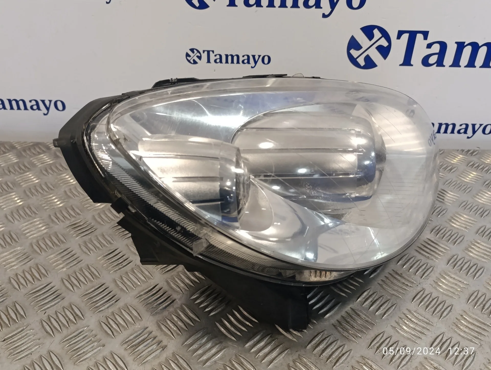 Faro Derecho para Mercedes-Benz Clase B (W245)