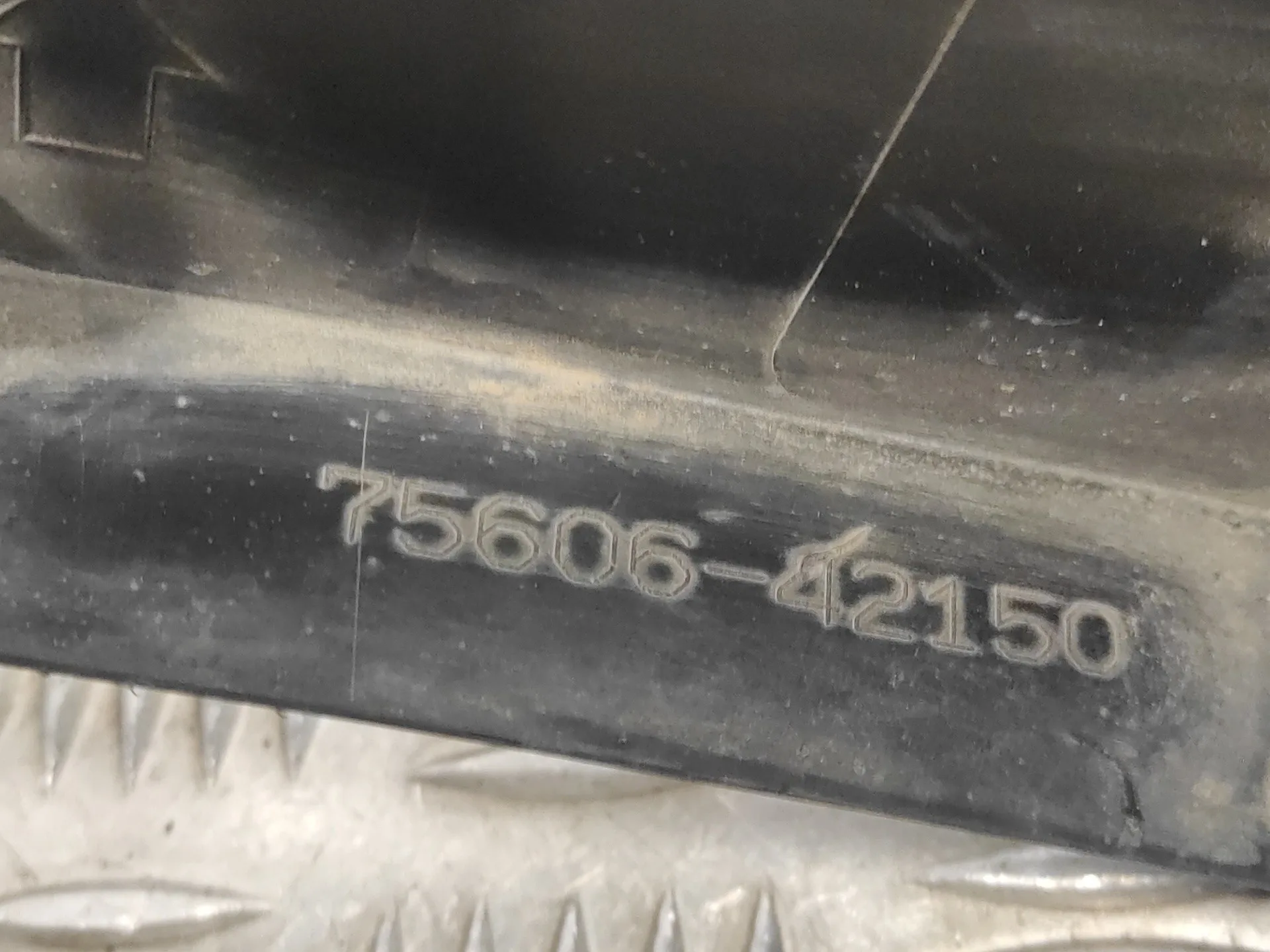 Aletin Trasero Izquierdo para Toyota Rav 4 V (_A5_, _H5_)
