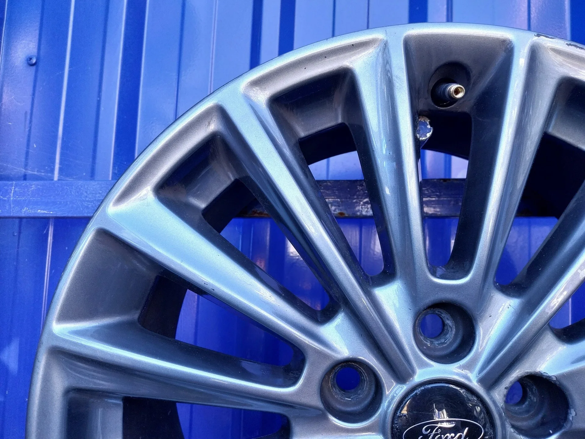 Llanta para Ford Focus Lim.