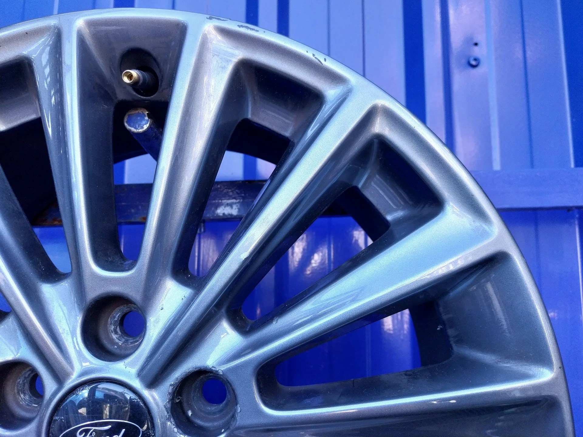 Llanta para Ford Focus Lim.