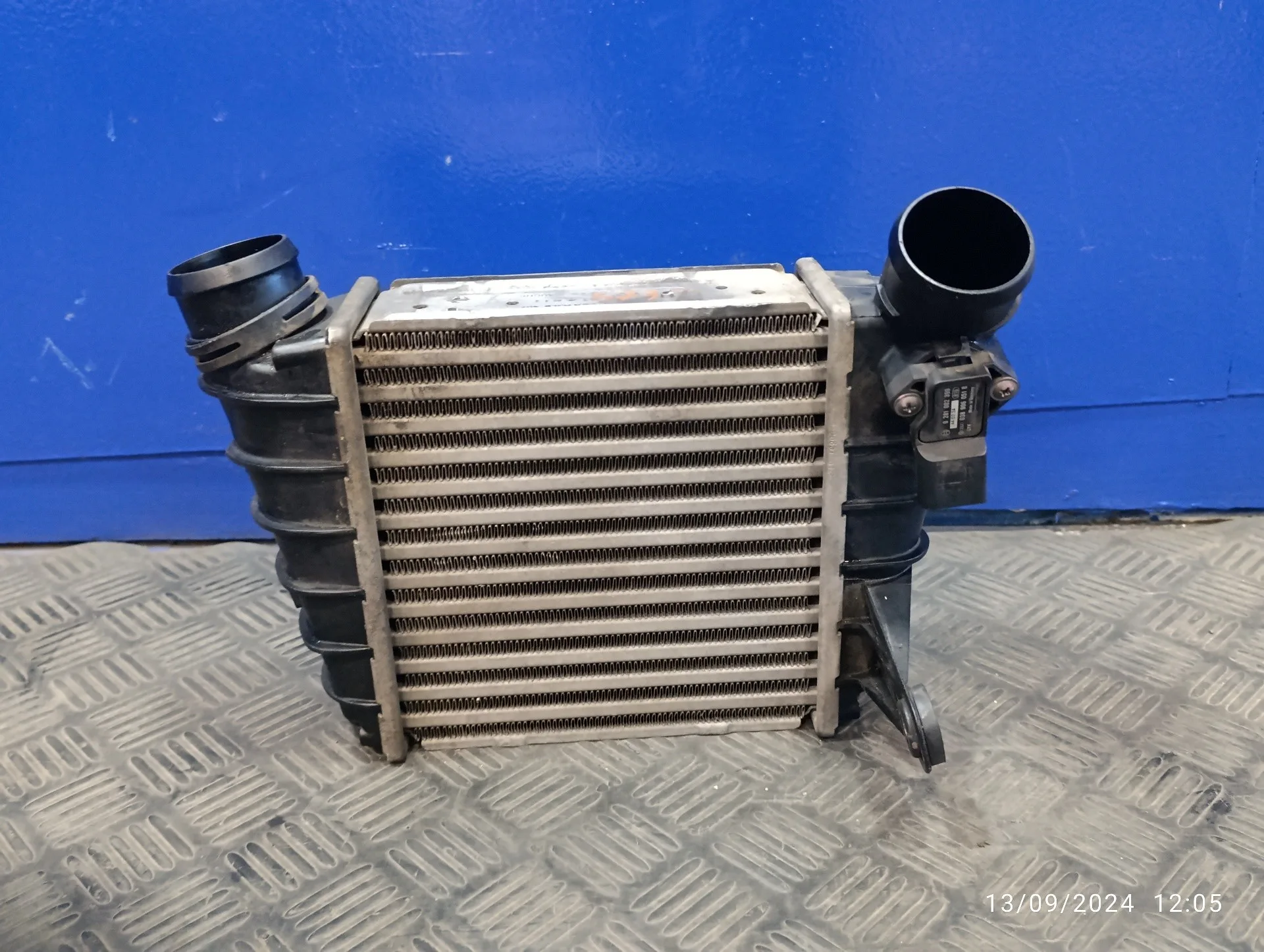 Intercooler para Volkswagen Polo (9N1)