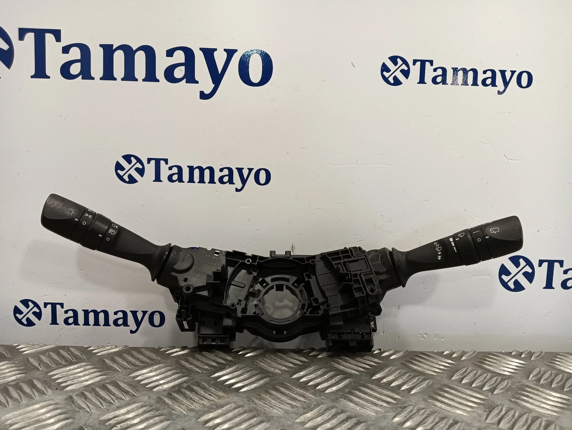 Mando Multifuncion para Toyota Auris (_E18_)