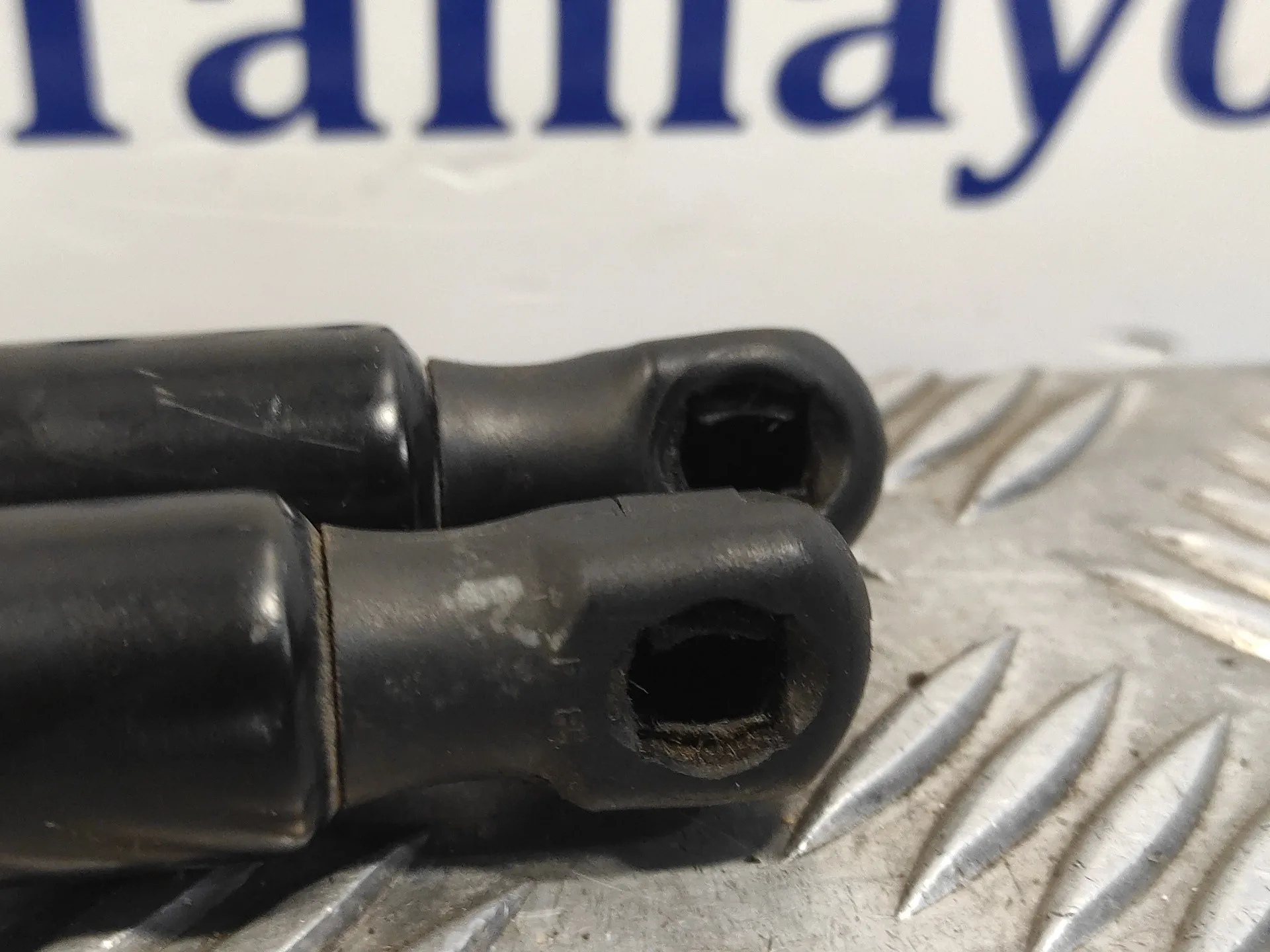 Amortiguadores Maletero / Porton para Toyota Rav 4 V (_A5_, _H5_)