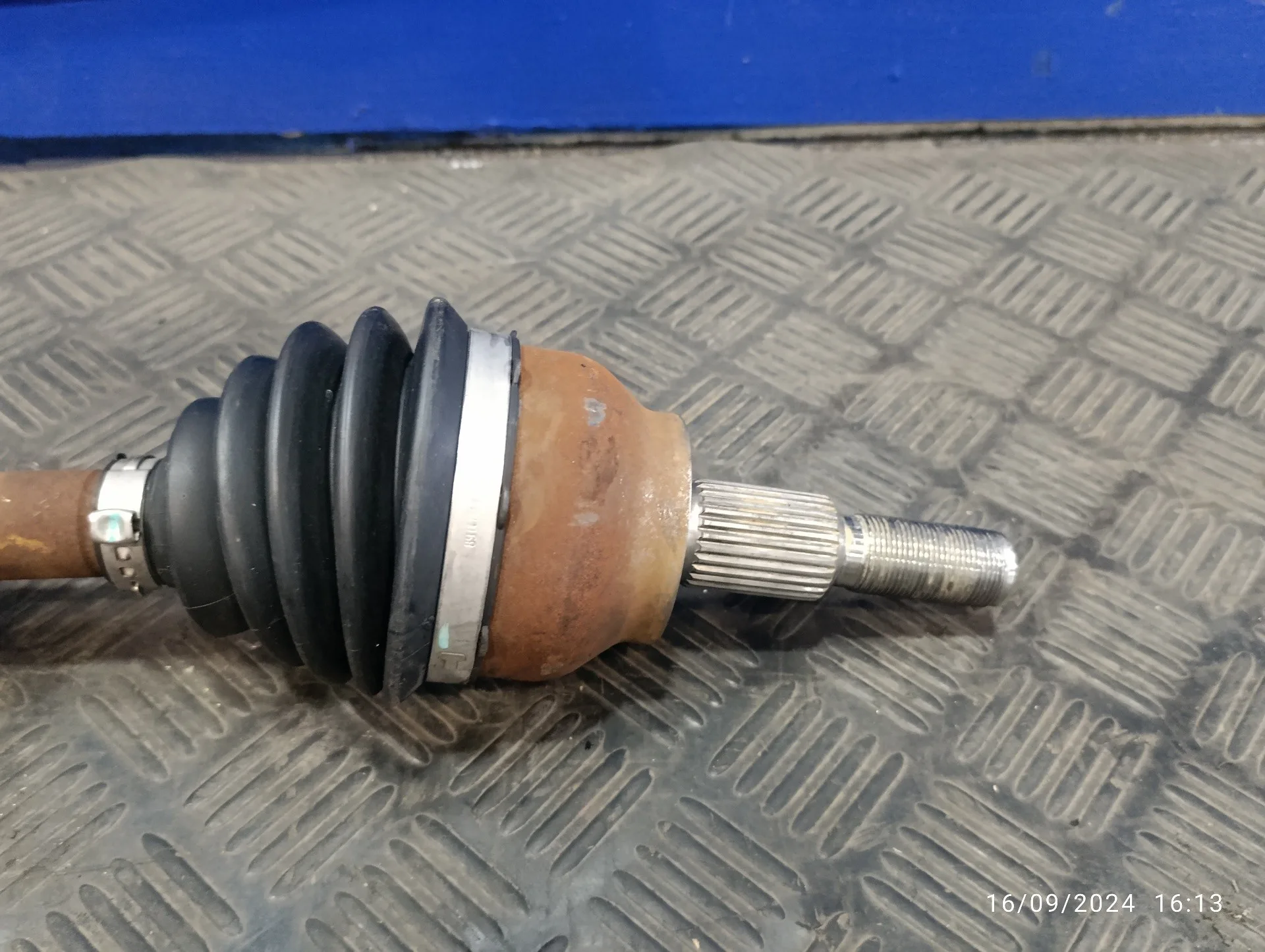 Transmision Delantera Izquierda para Ford Focus Lim.