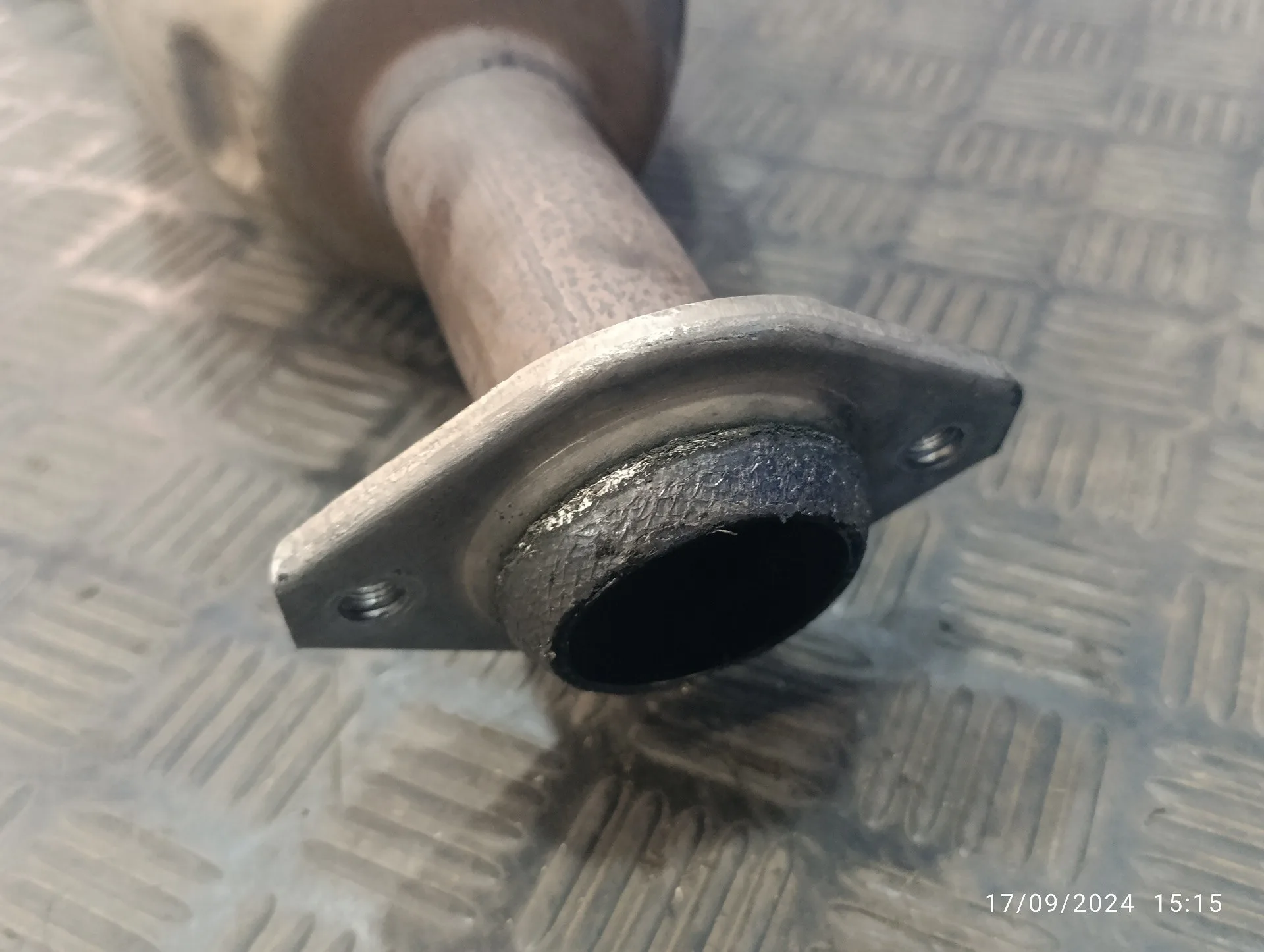 Tubo Escape Central para Toyota Auris (_E18_)
