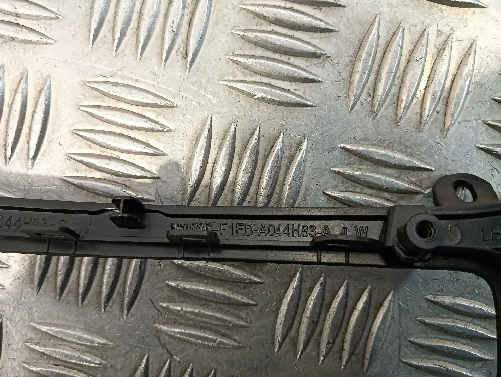Consola Central para Ford Focus Lim.