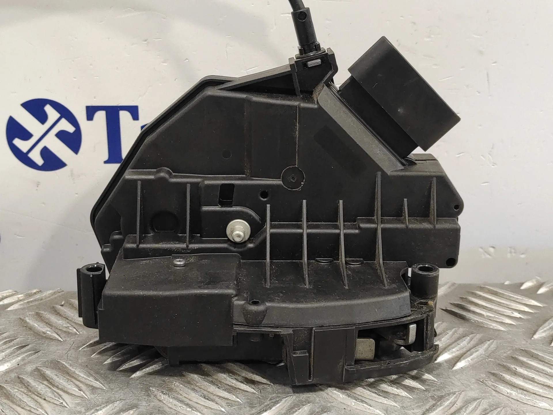 Cerradura Puerta Delantera Derecha para Ford Focus Lim.