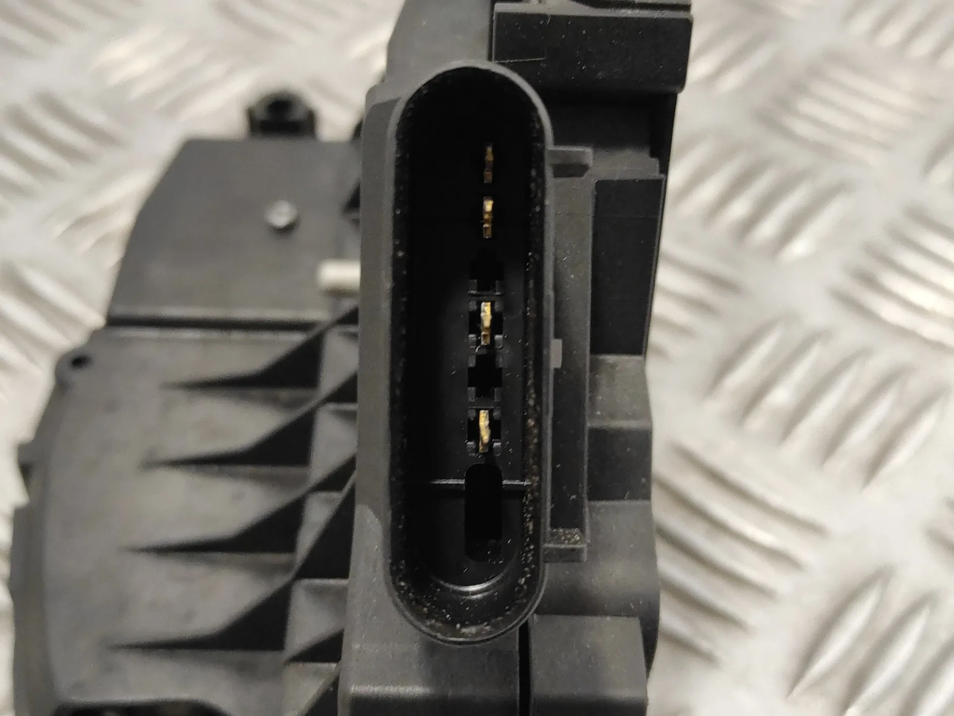 Cerradura Puerta Delantera Derecha para Ford Focus Lim.