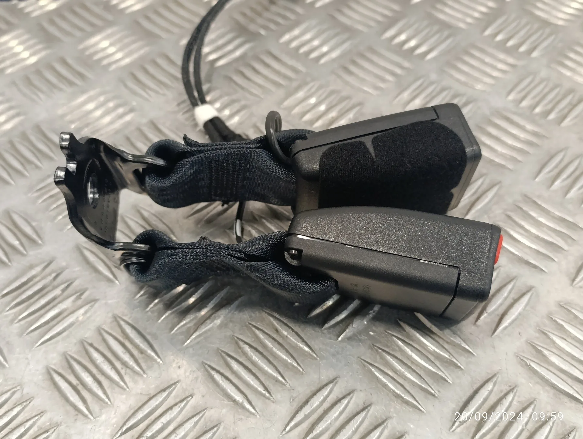 Enganche Cinturon Trasero Derecho para Opel Corsa F