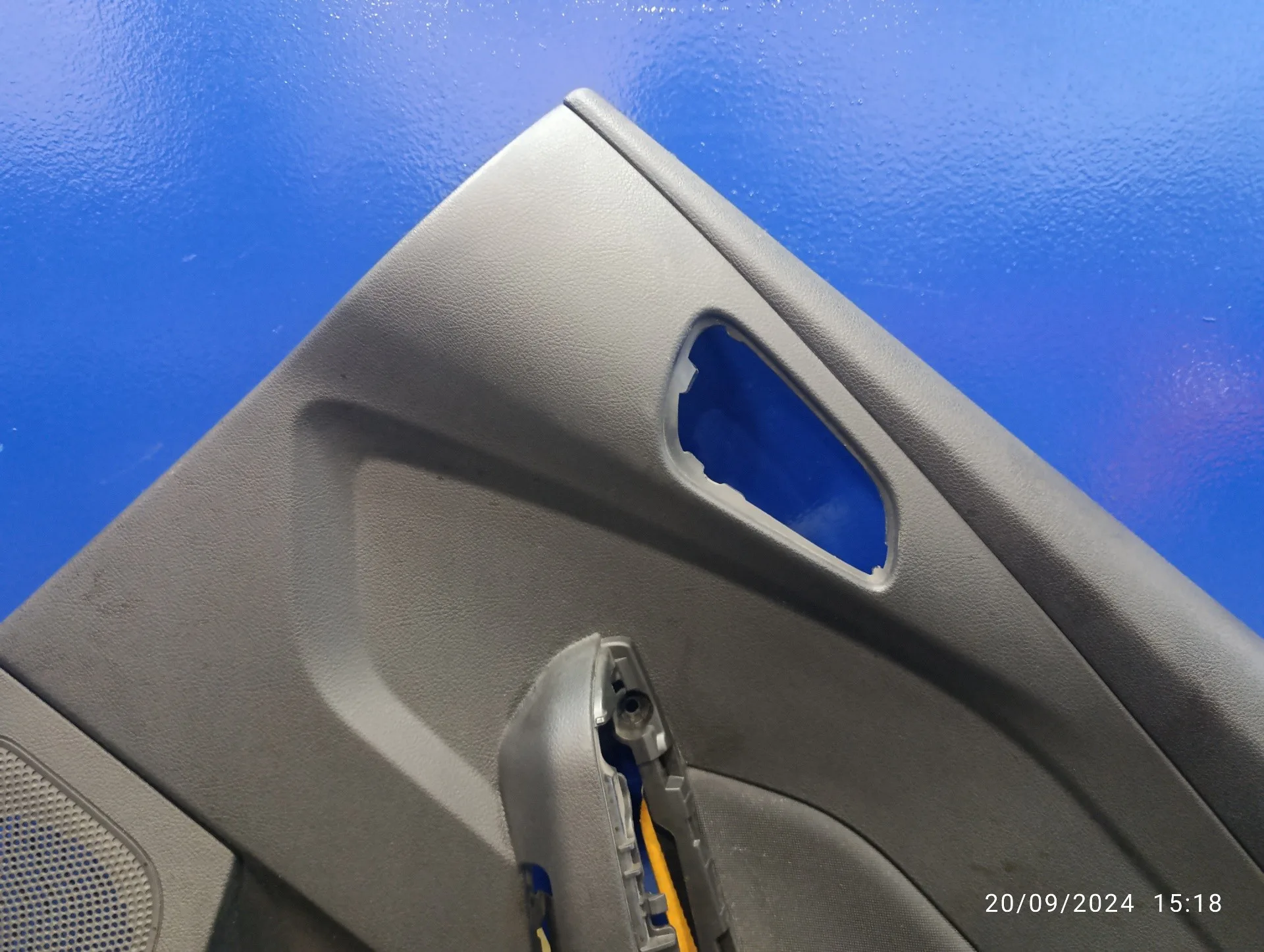 Guarnecido Puerta Trasera Derecha para Ford Focus Lim.