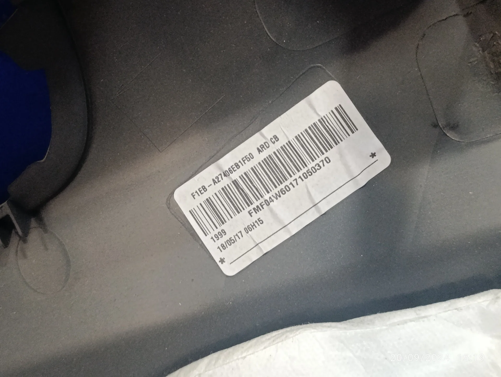 Guarnecido Puerta Trasera Derecha para Ford Focus Lim.