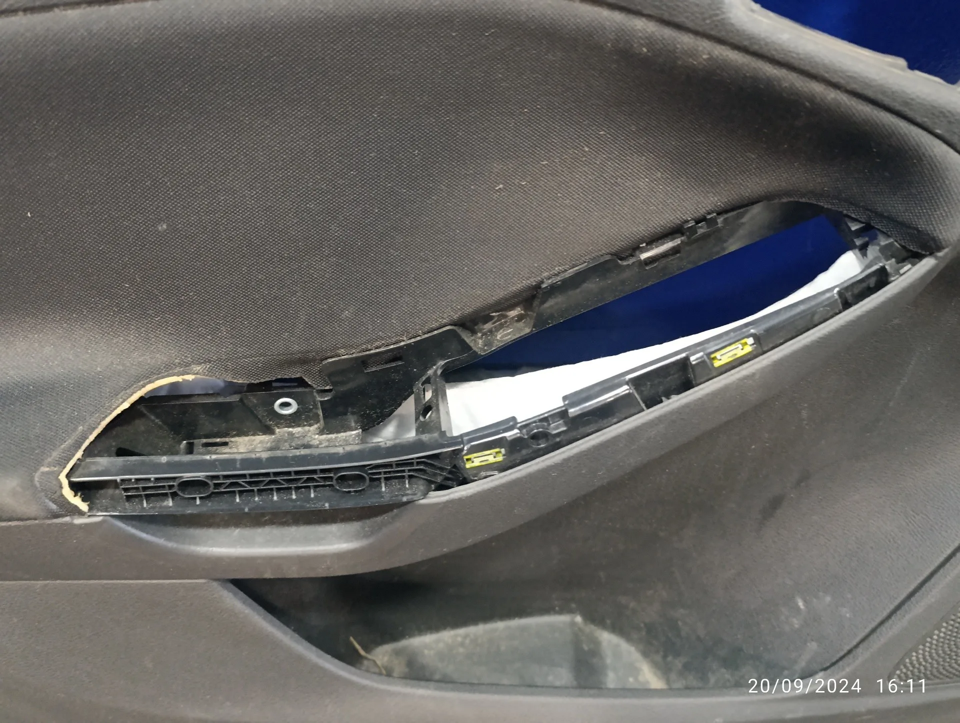 Guarnecido Puerta Delantera Izquierda para Ford Focus Lim.