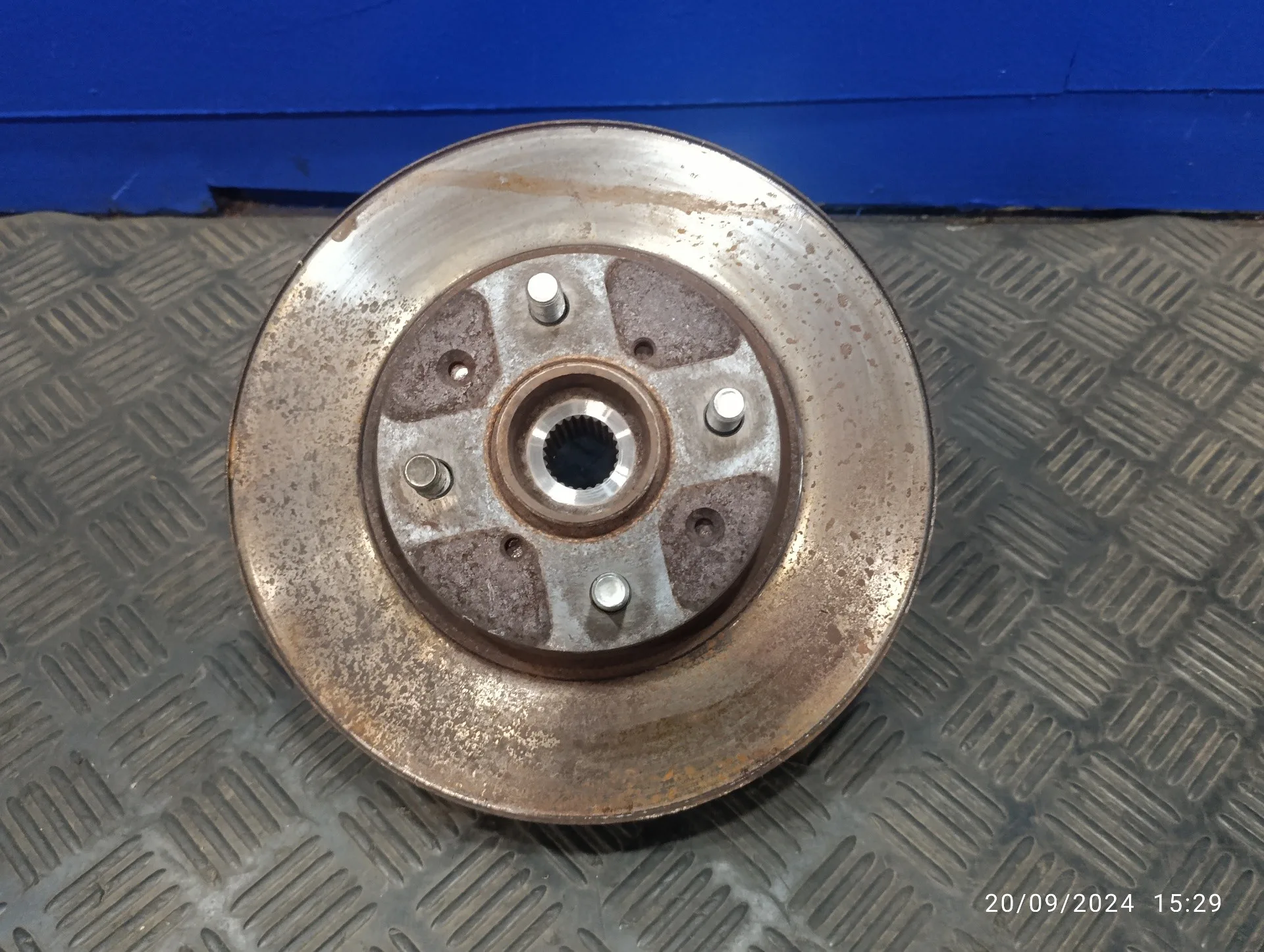 Mangueta Delantera Izquierda para Suzuki Swift Berlina (Mz)