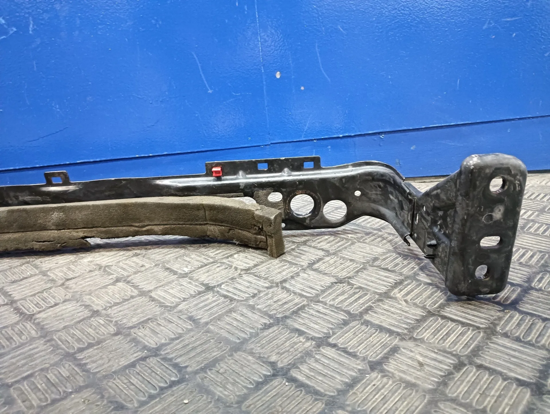 Refuerzo Paragolpes Delantero para Ford Focus Lim.