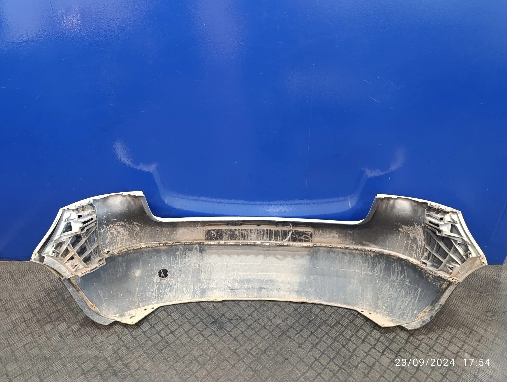Paragolpes Trasero para Volkswagen Golf V Berlina (1K1)