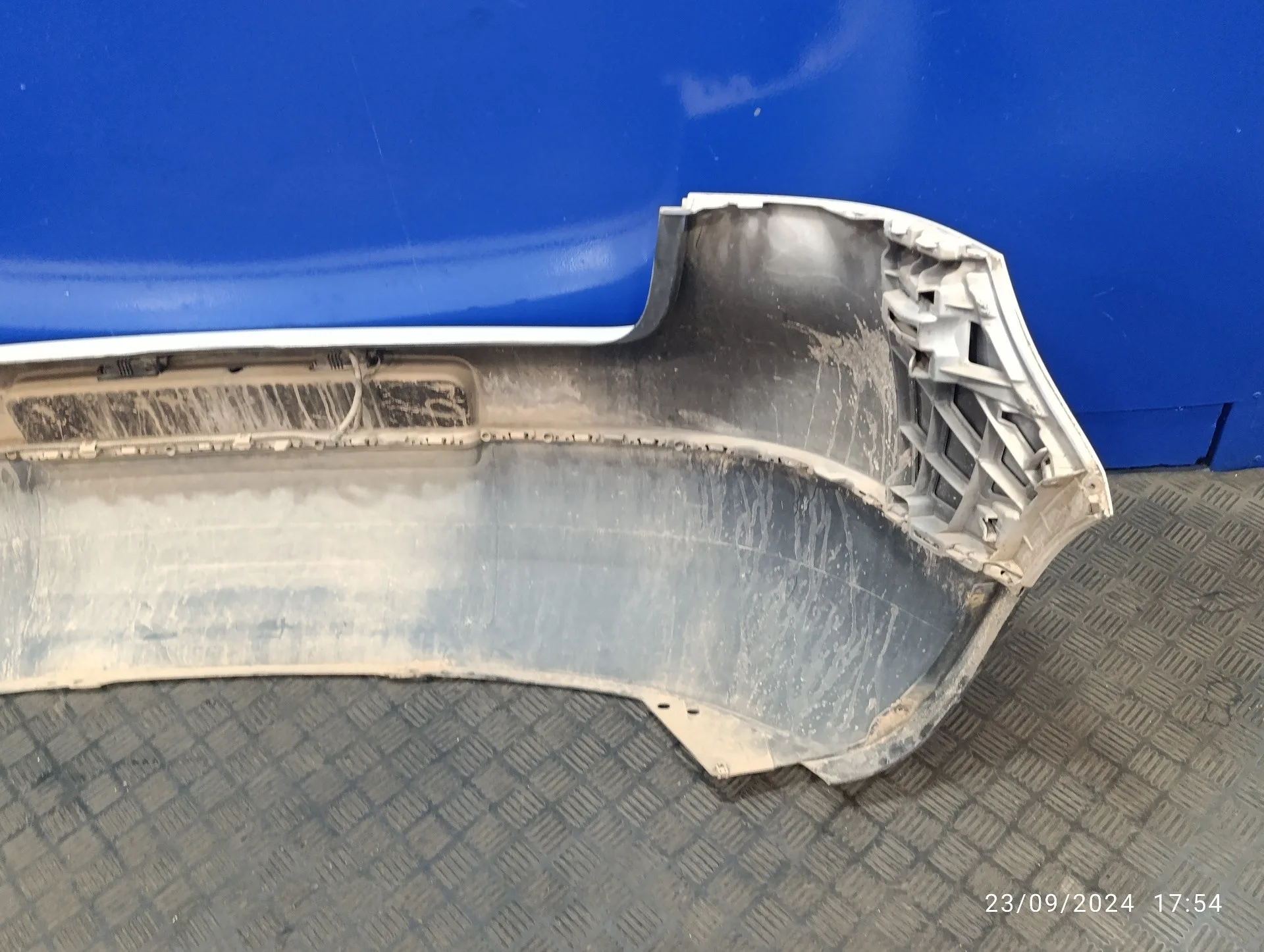 Paragolpes Trasero para Volkswagen Golf V Berlina (1K1)