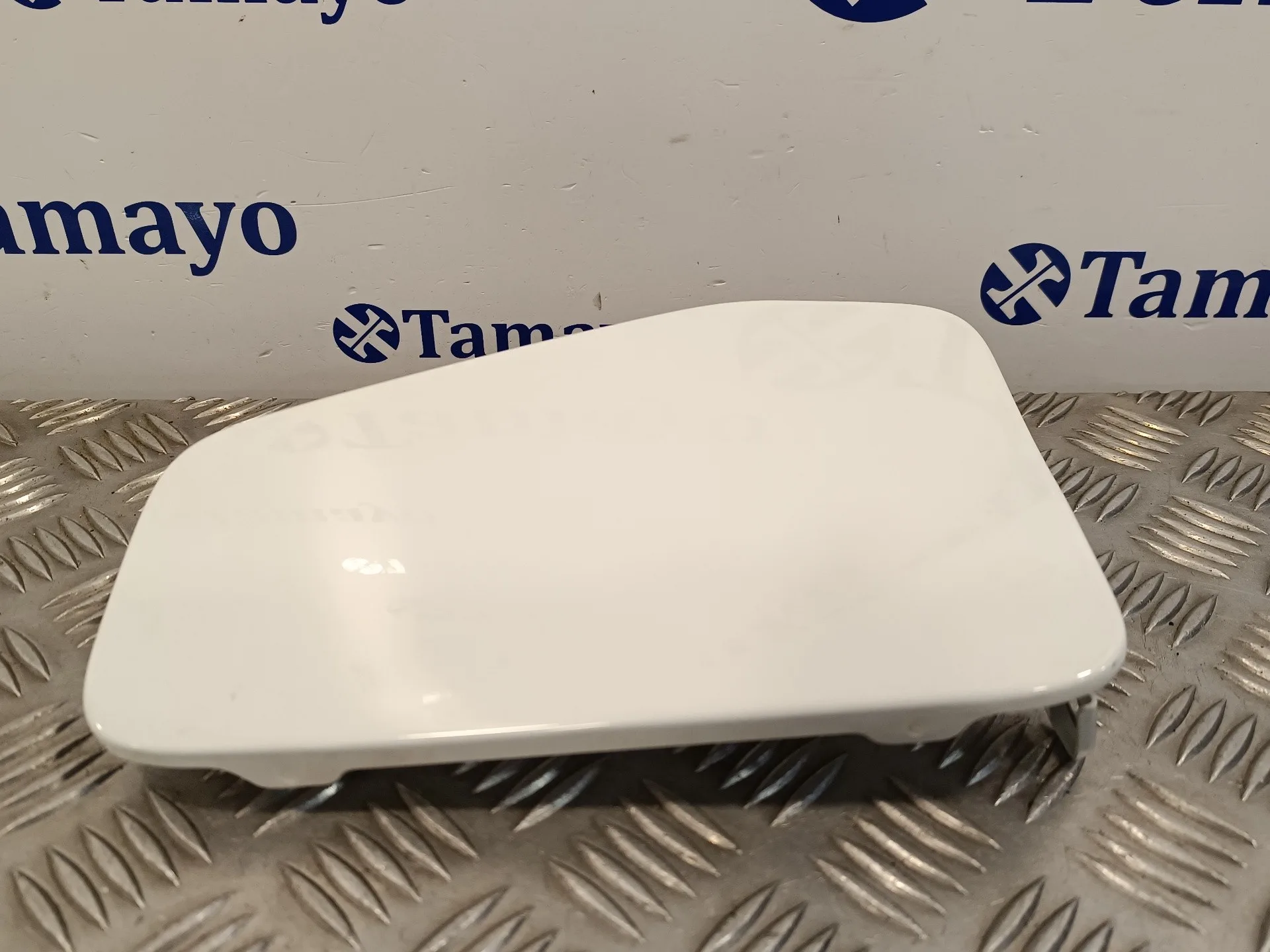 Tapa Exterior Combustible para Isuzu D-Max