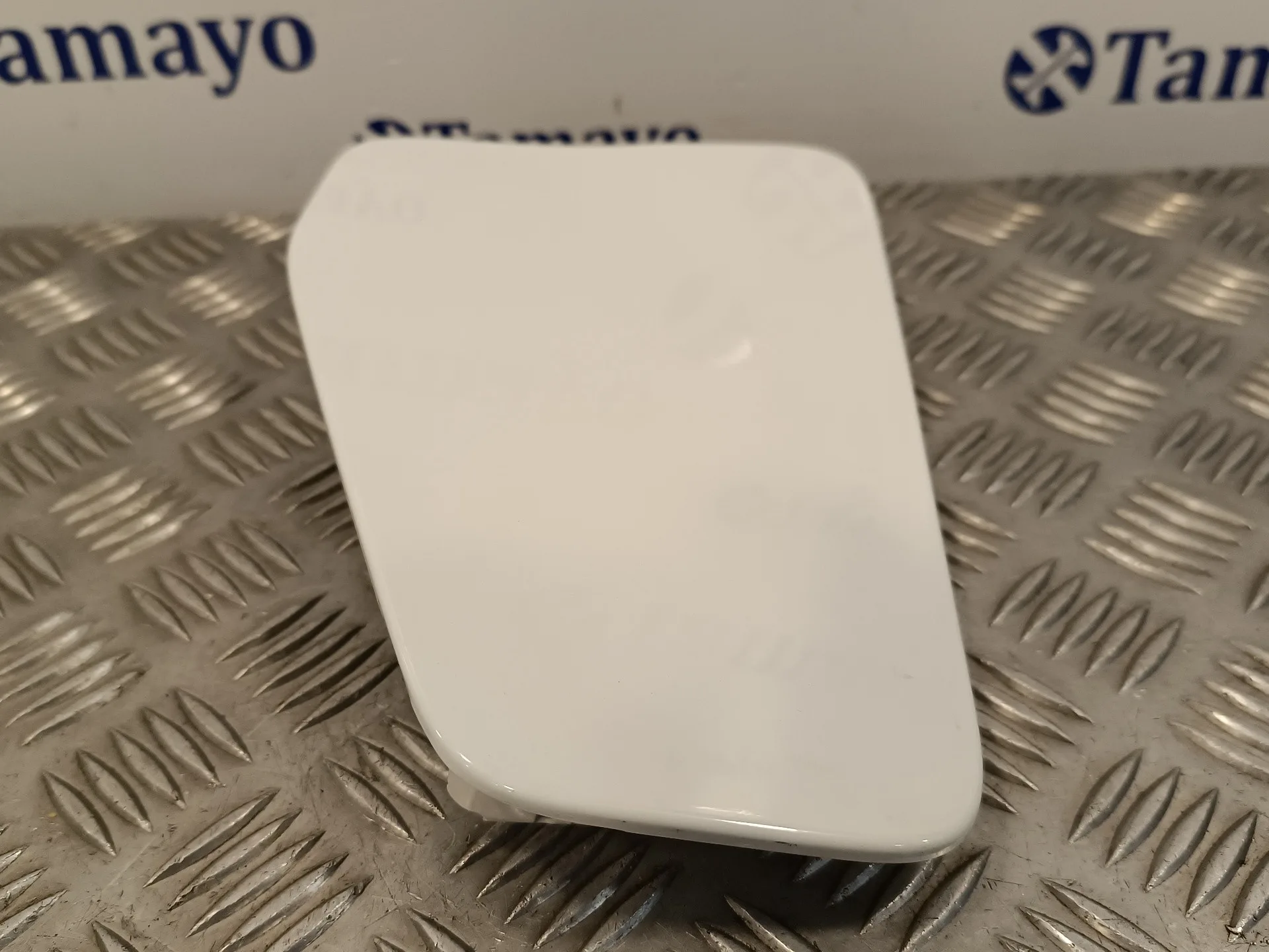 Tapa Exterior Combustible para Isuzu D-Max