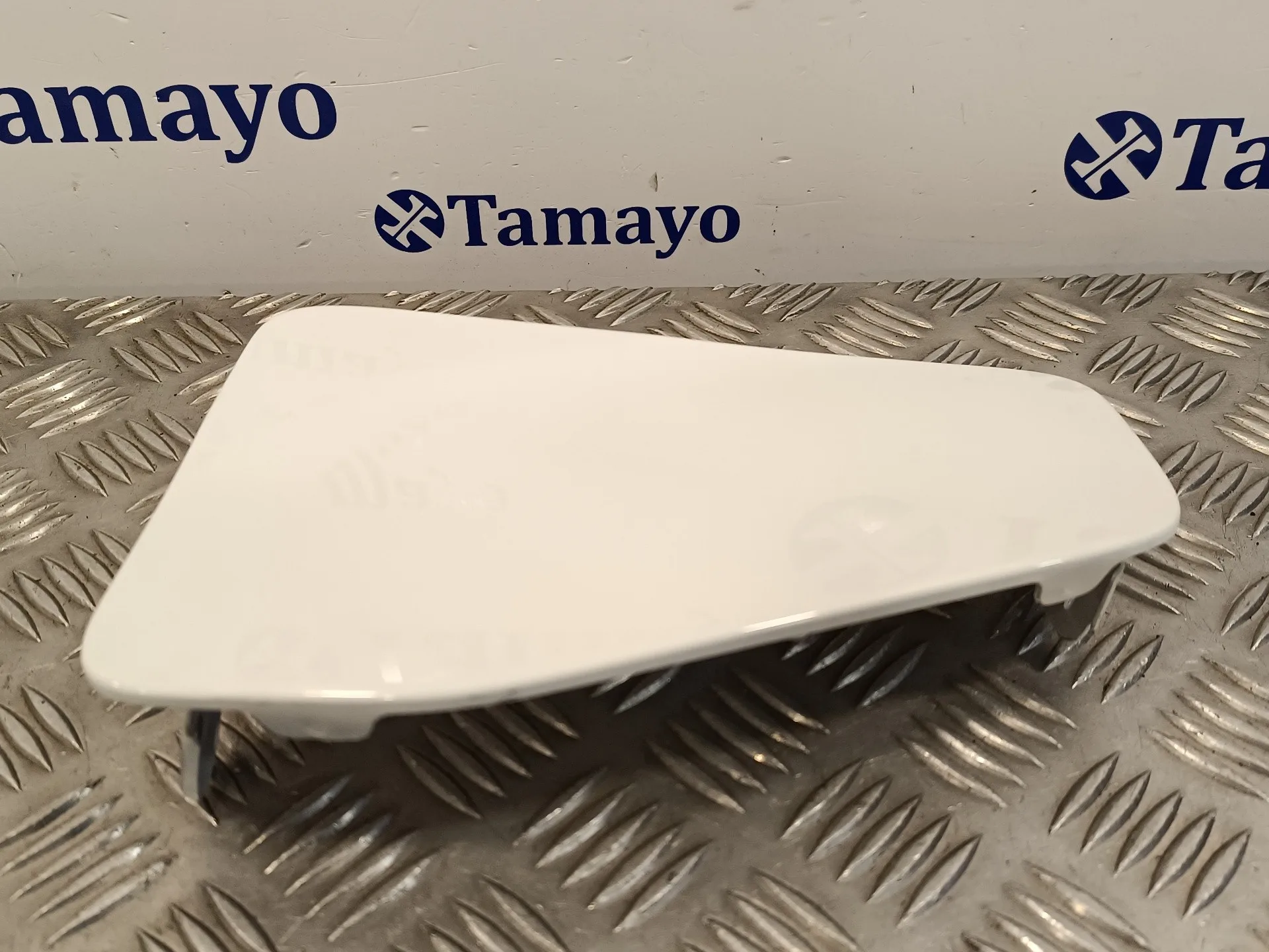 Tapa Exterior Combustible para Isuzu D-Max
