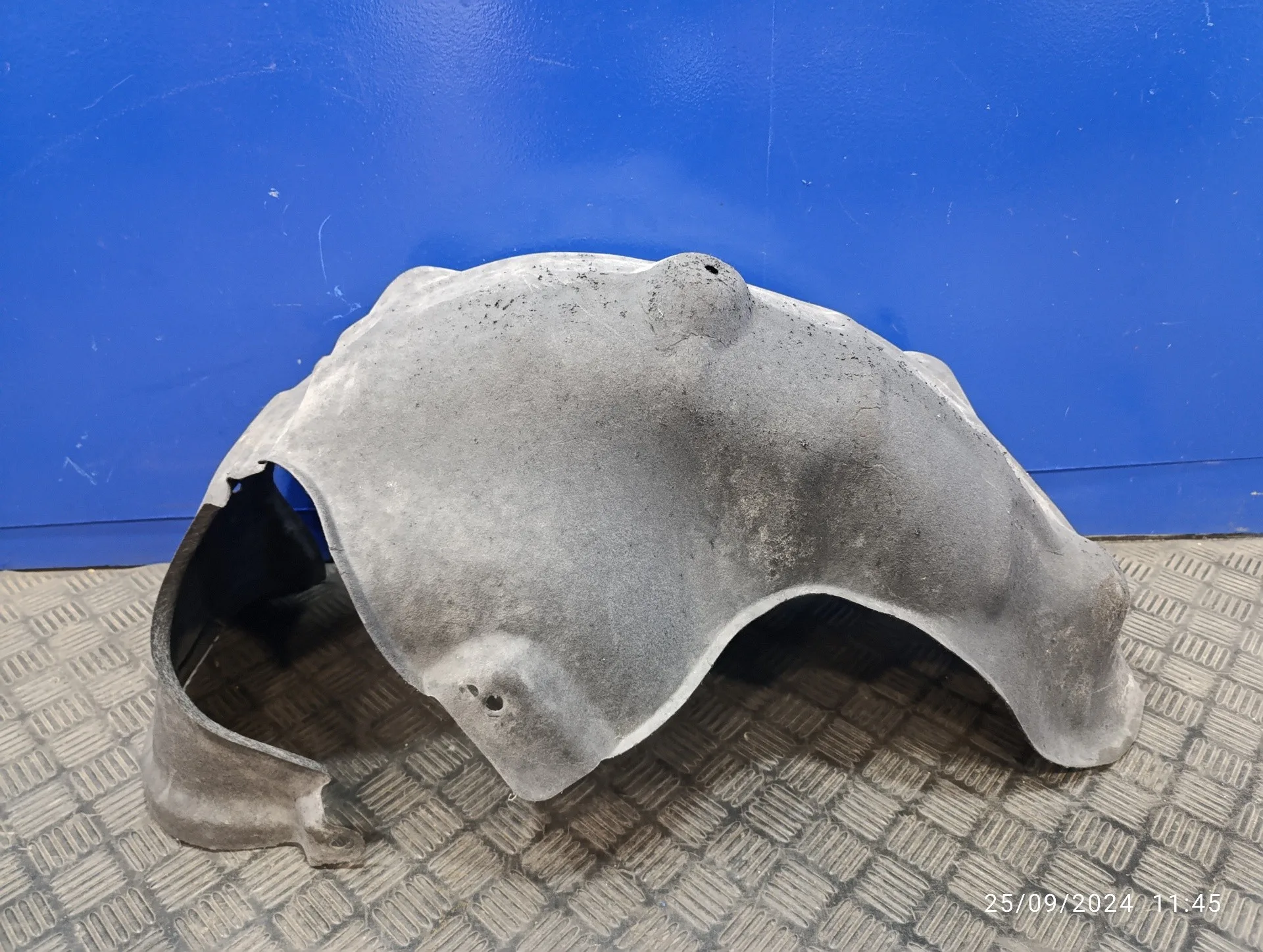 Plastico Paso Rueda Trasero Izquierdo para Mazda 3 Berlina (Bp)