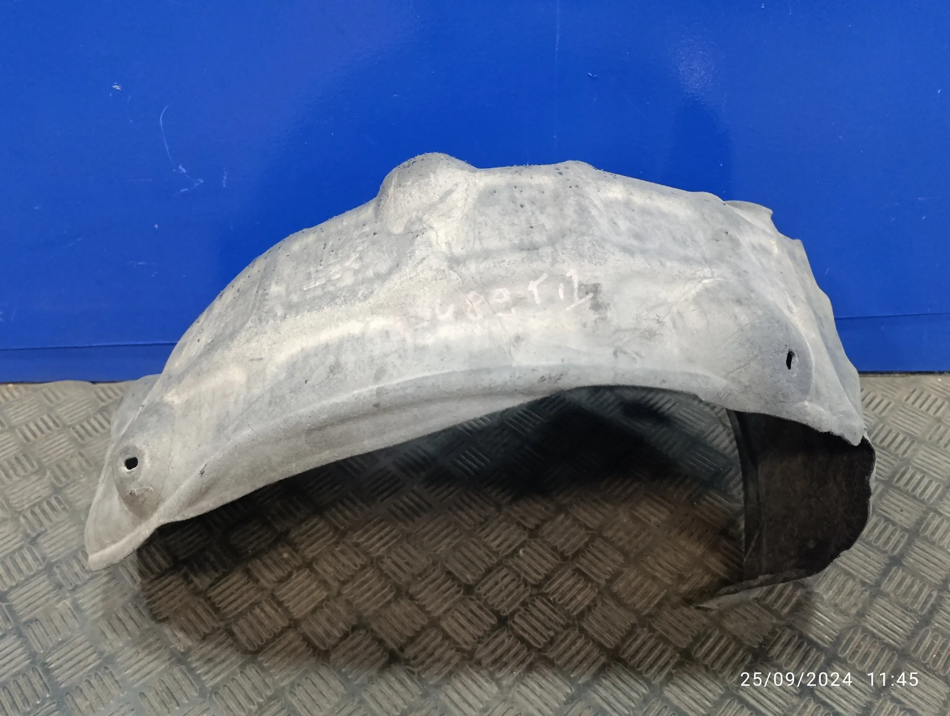 Plastico Paso Rueda Trasero Izquierdo para Mazda 3 Berlina (Bp)