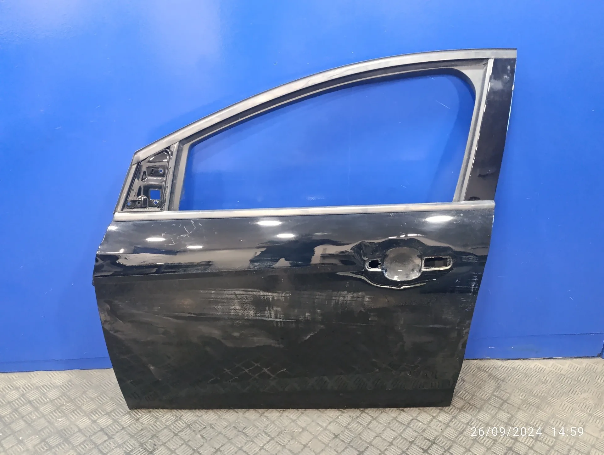 Puerta Delantera Izquierda para Ford Focus Lim.