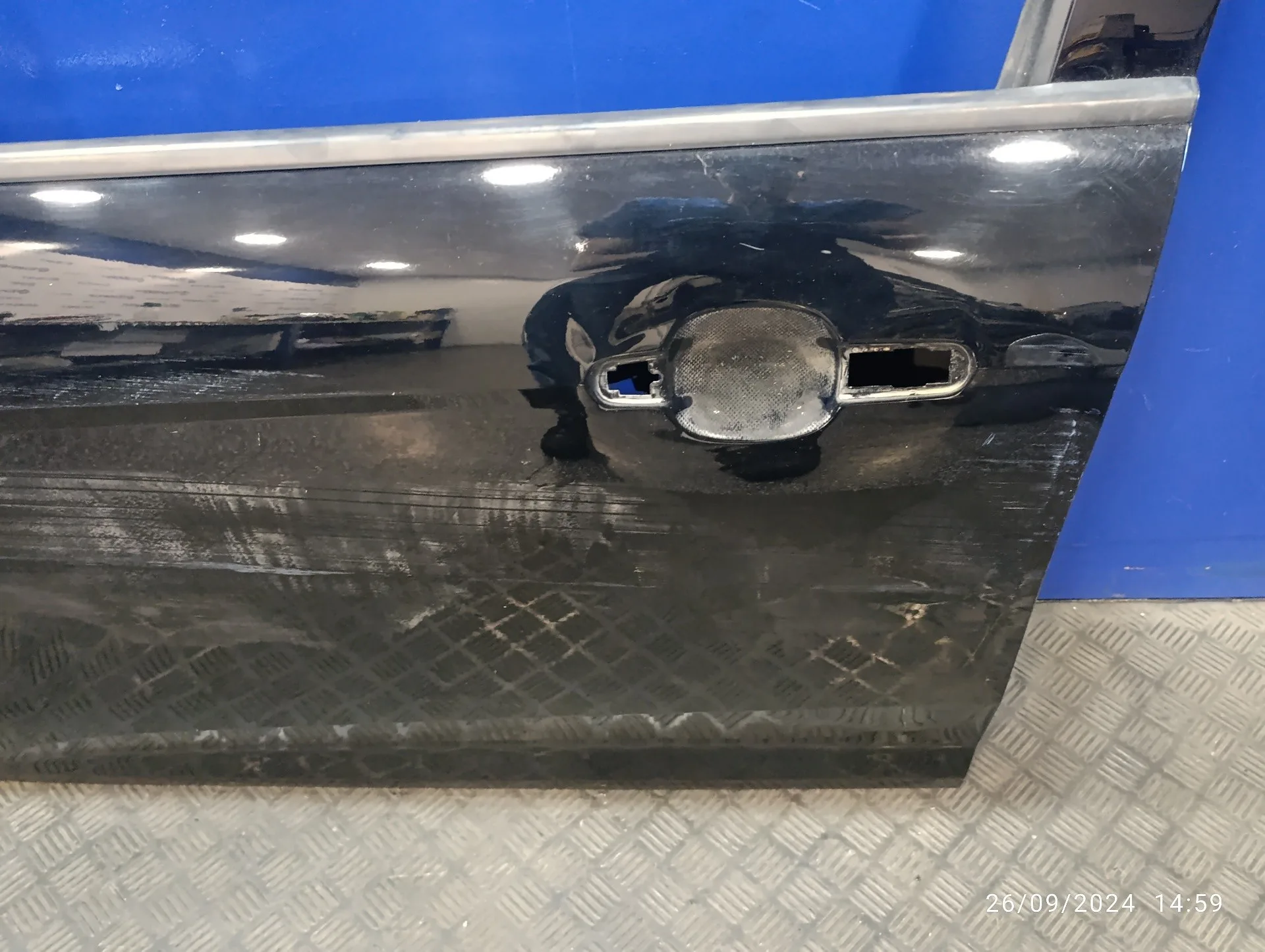 Puerta Delantera Izquierda para Ford Focus Lim.