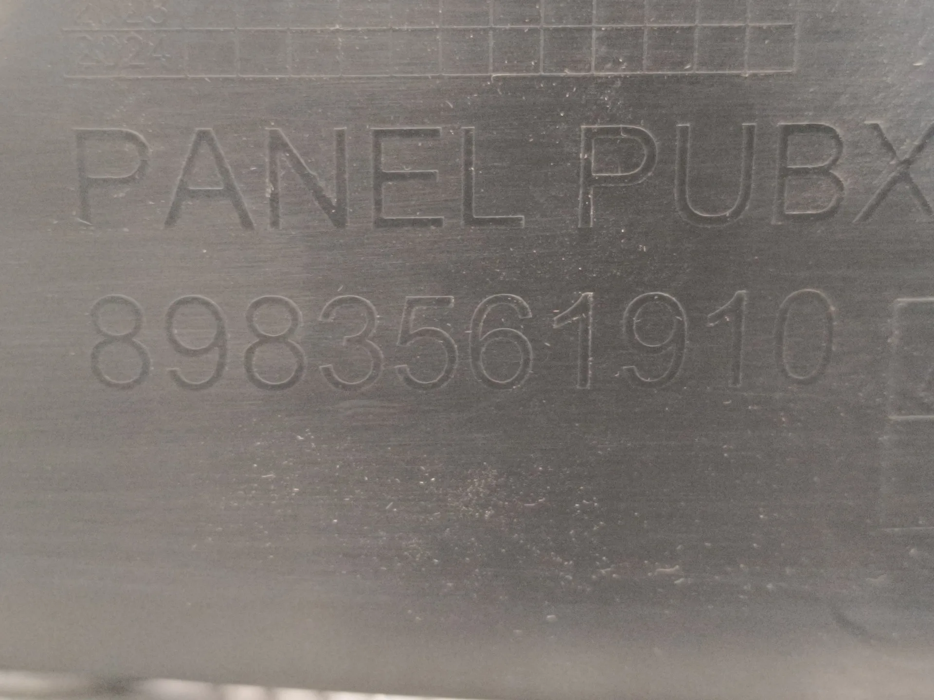 Plastico Paso Rueda Trasero Izquierdo para Isuzu D-Max
