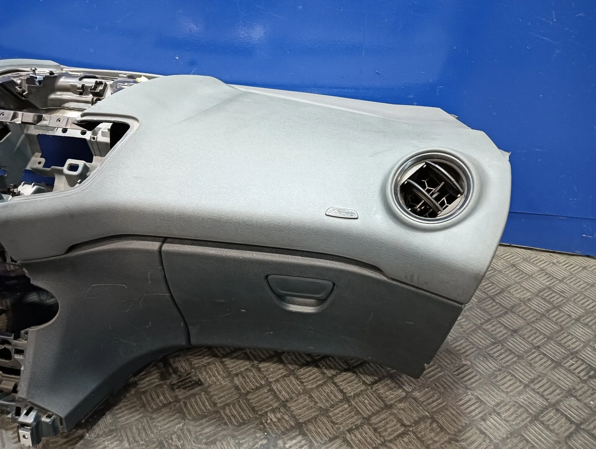 Salpicadero para Ford Fiesta (Cb1)