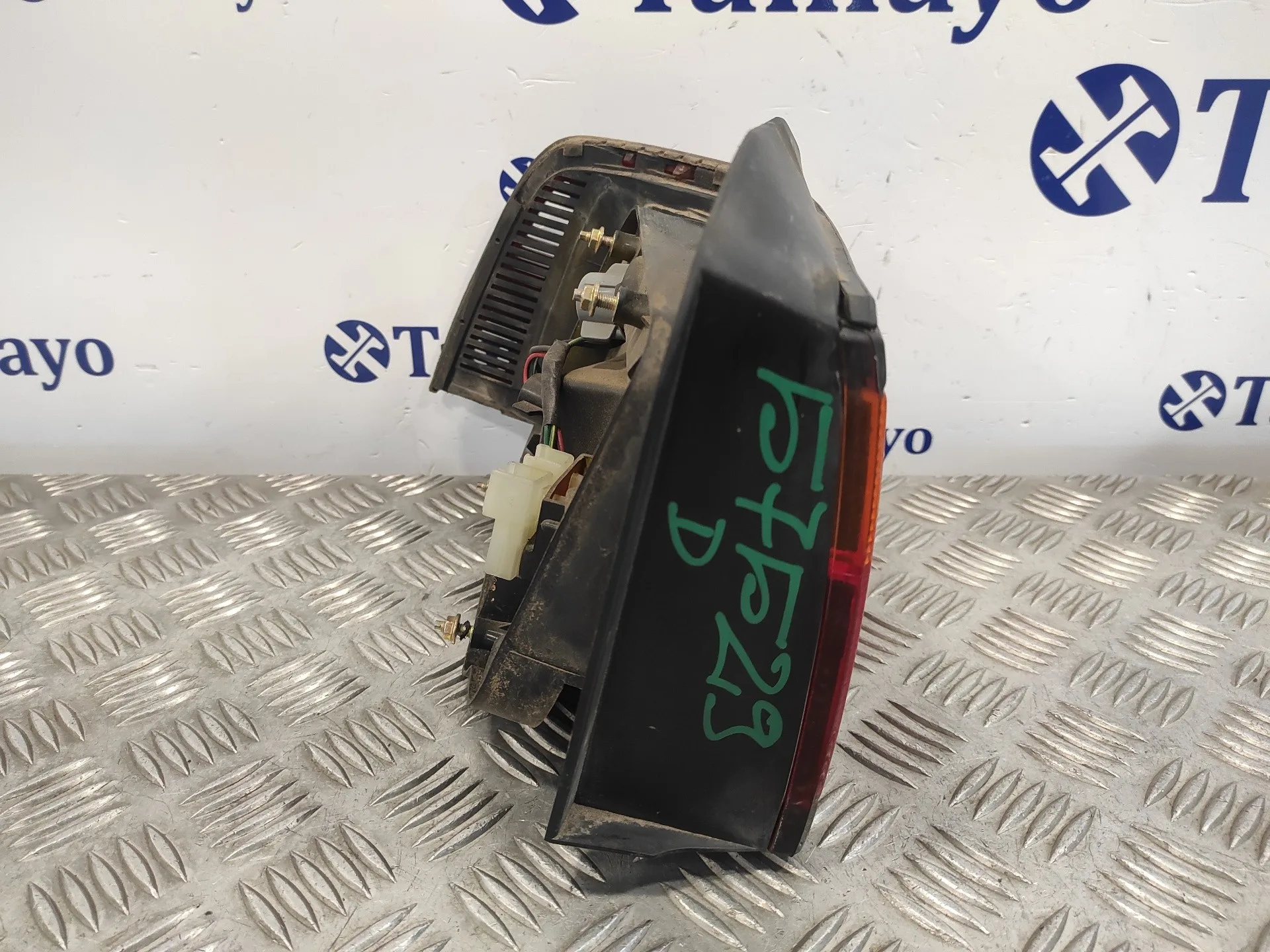 Piloto Trasero Derecho para Honda Concerto (Hw)