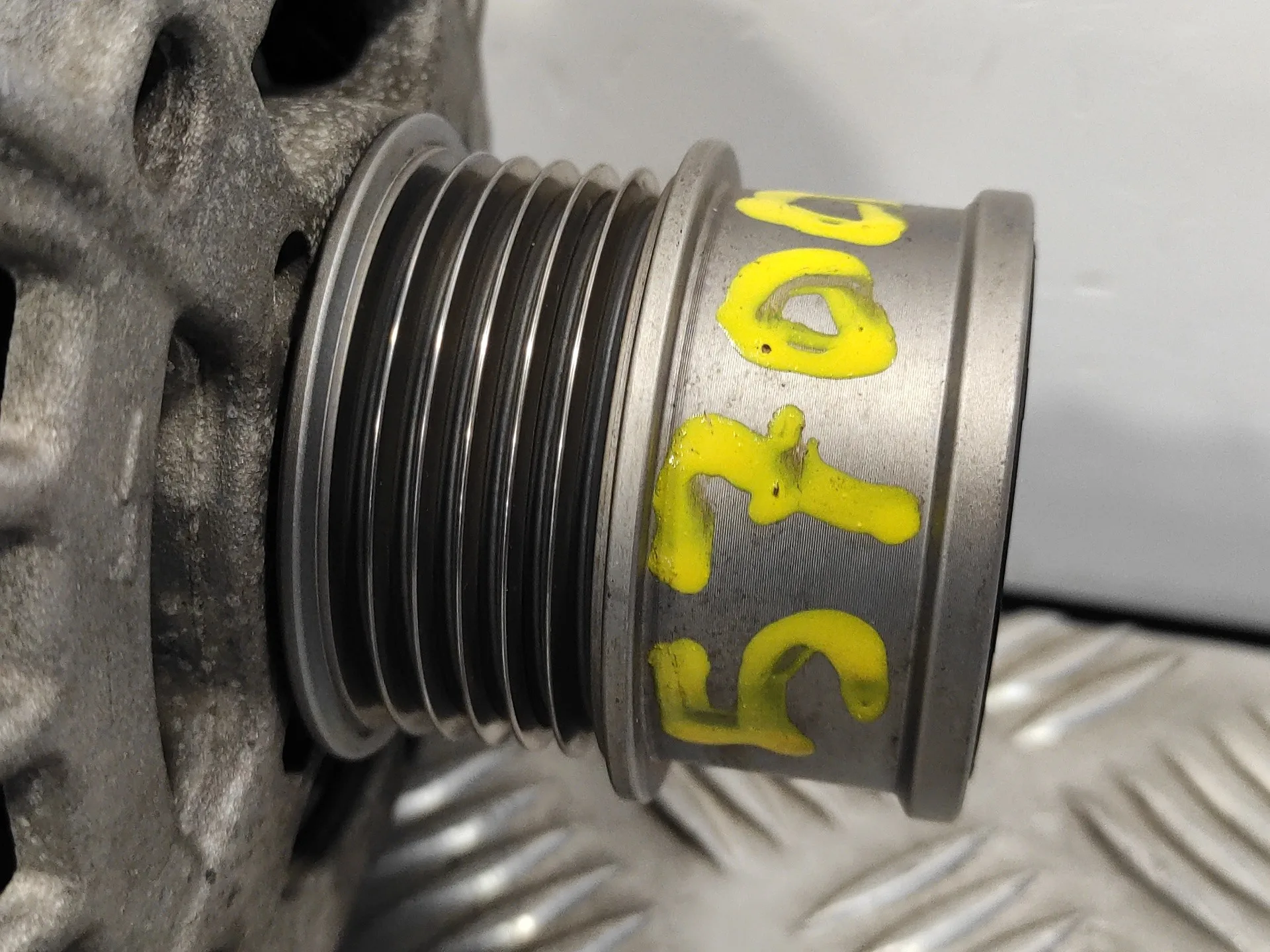 Alternador para Volkswagen Polo Vi (Aw1, Bz1, Ae1)