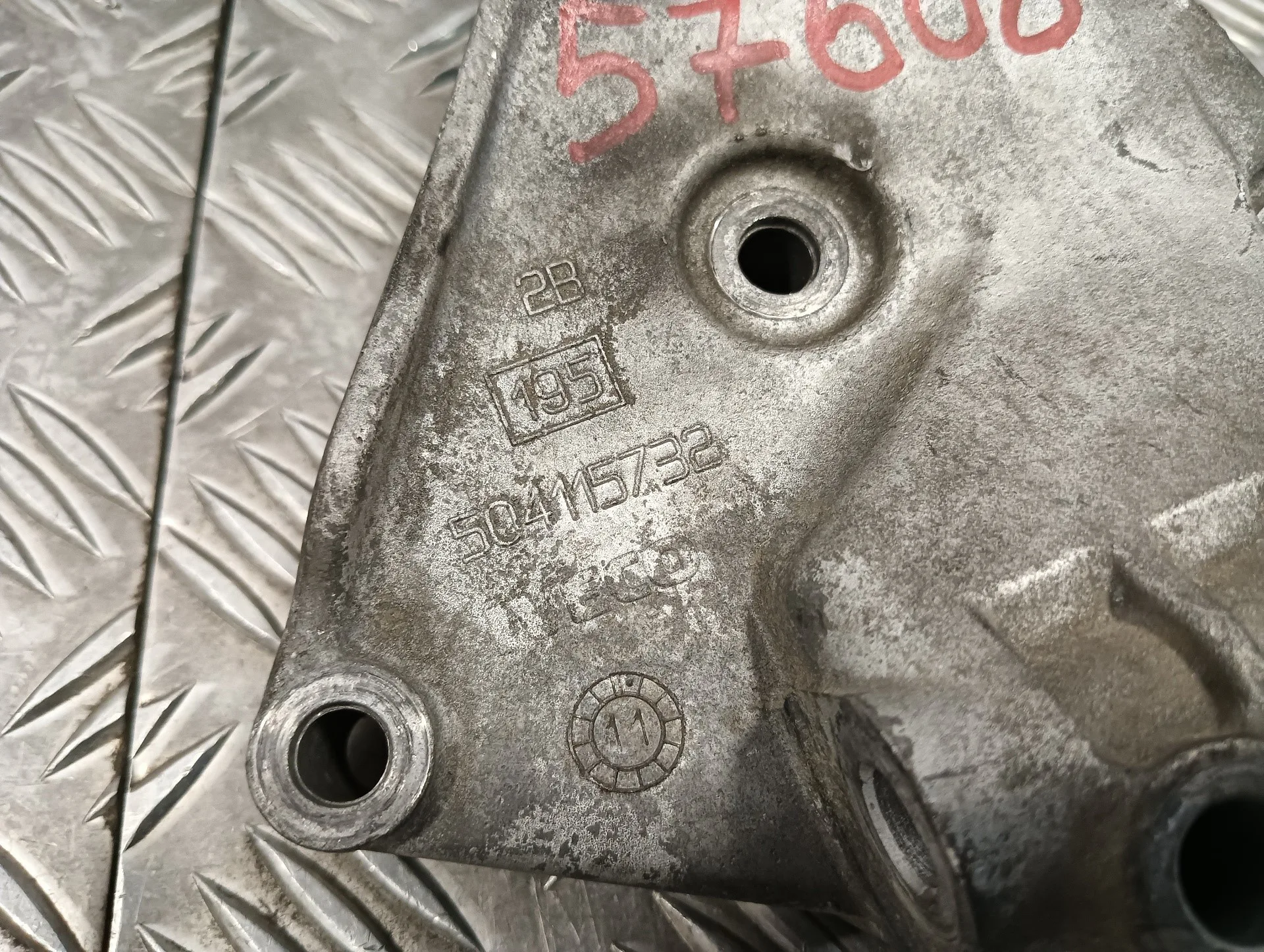 Soporte Alternador para Iveco Daily Pr