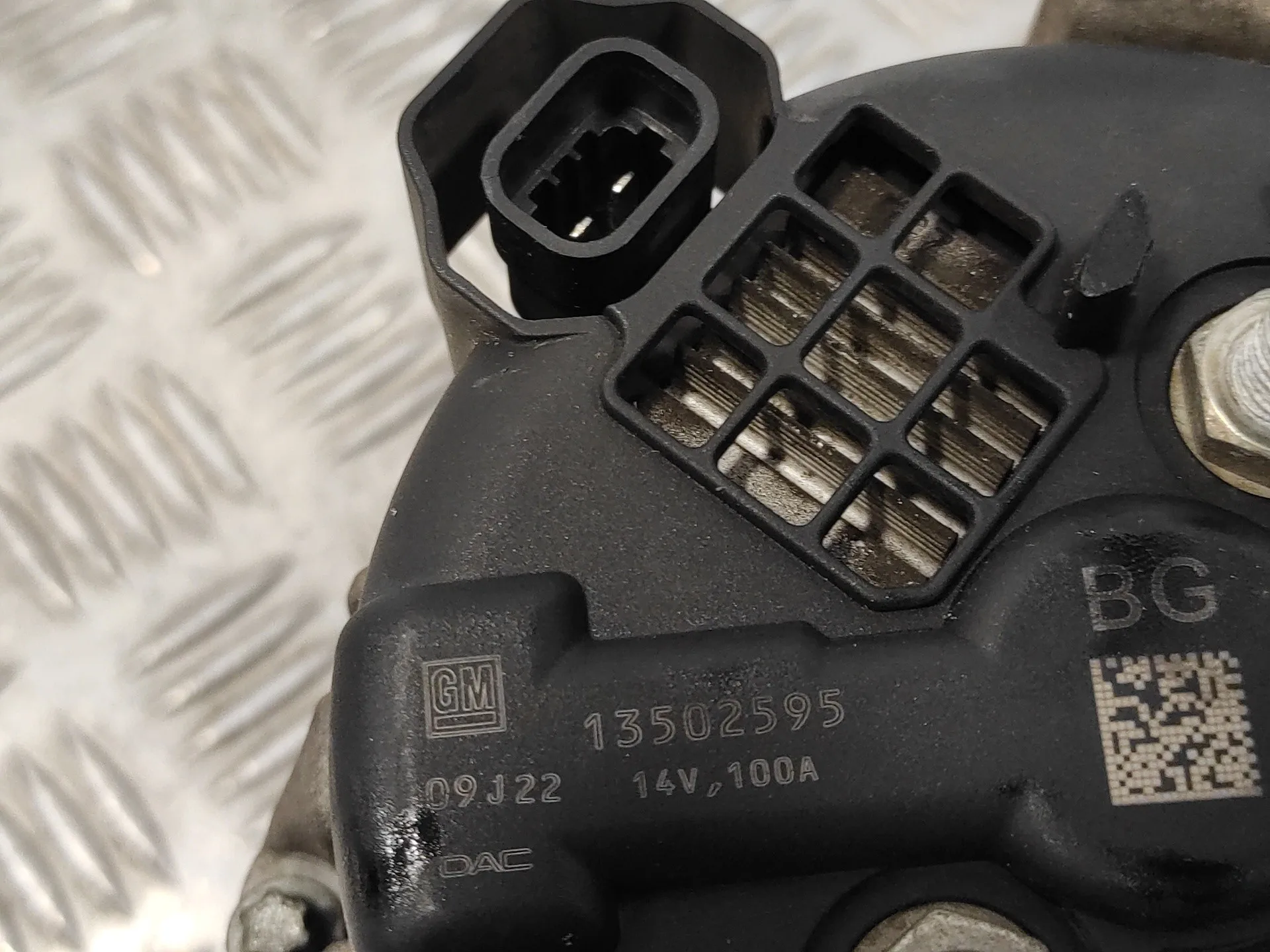 Alternador para Opel Astra J Lim.