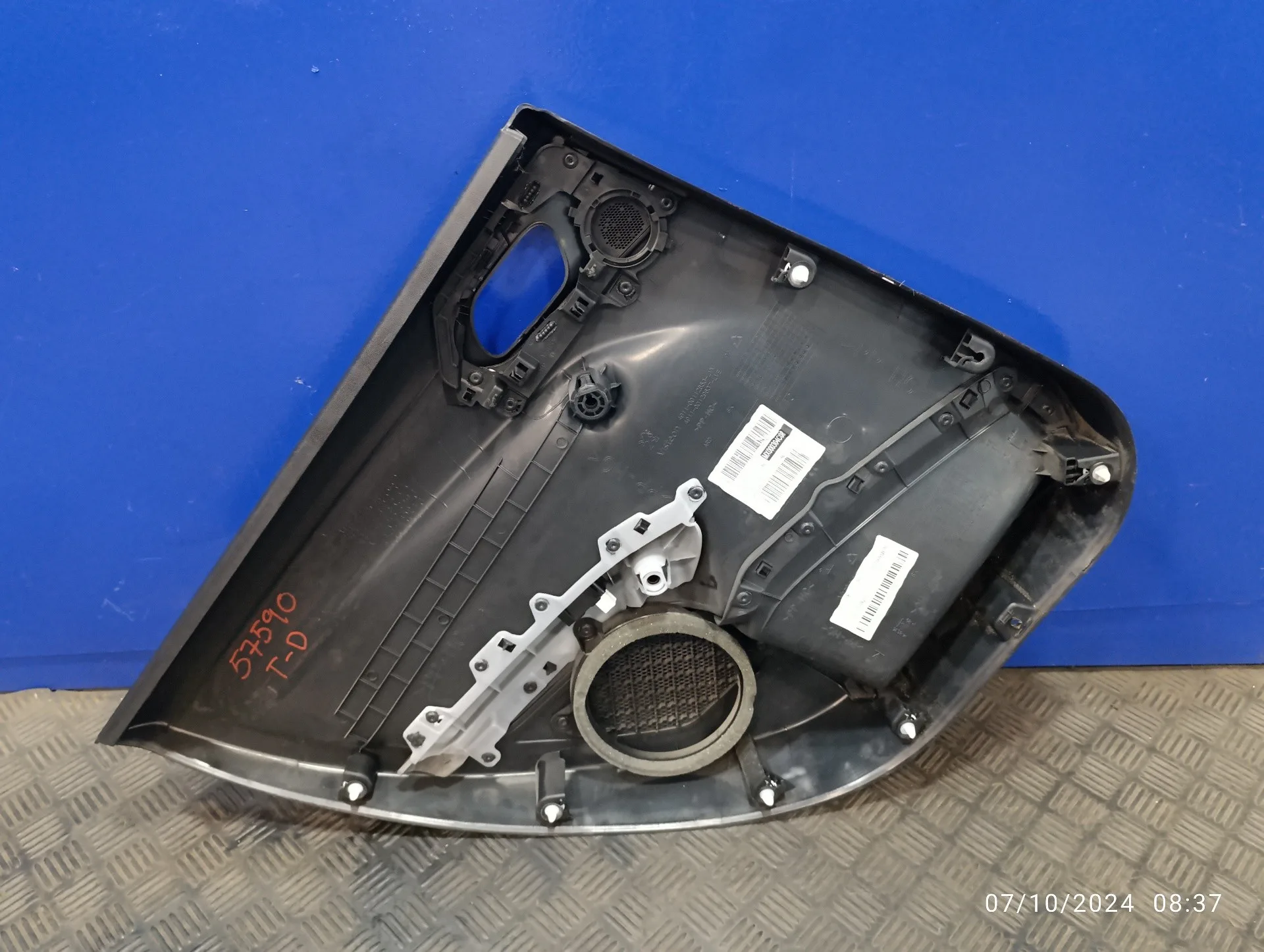 Guarnecido Puerta Trasera Derecha para Peugeot 2008 (--.2013->)