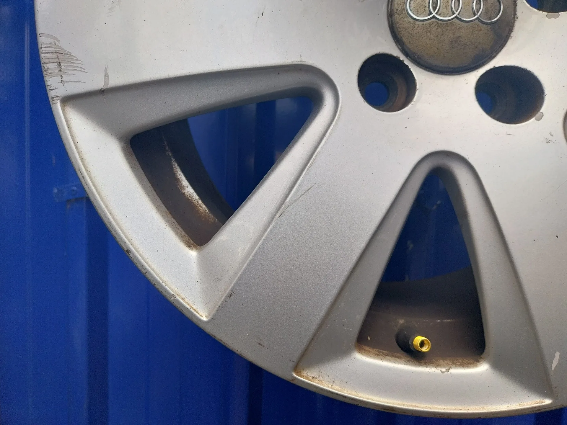 Llanta para Audi A6 Berlina (4F2)