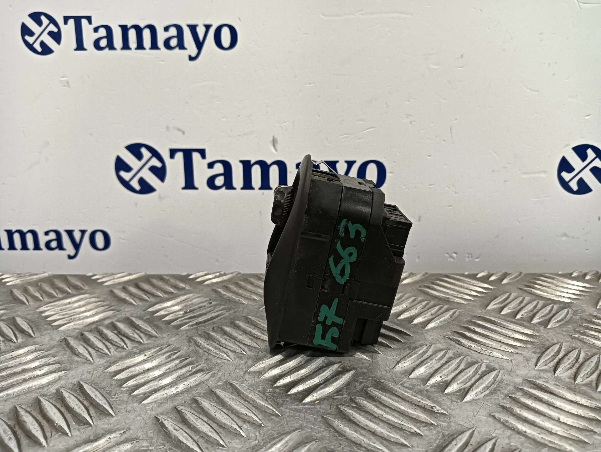 Mando Elevalunas Delantero Izquierdo para Peugeot 206 Berlina