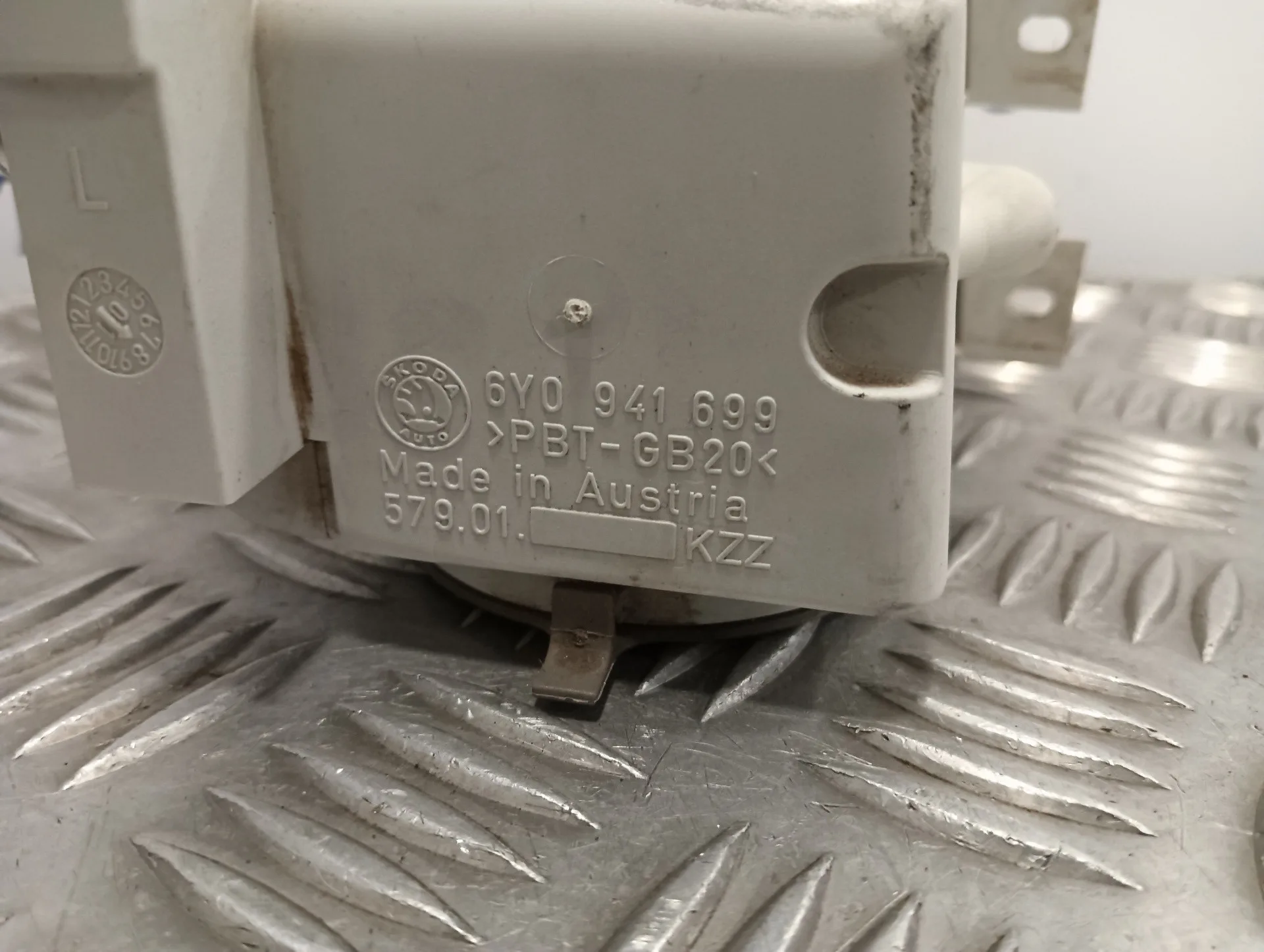 Faro Antiniebla Izquierdo para Skoda Fabia (6Y2/6Y3)